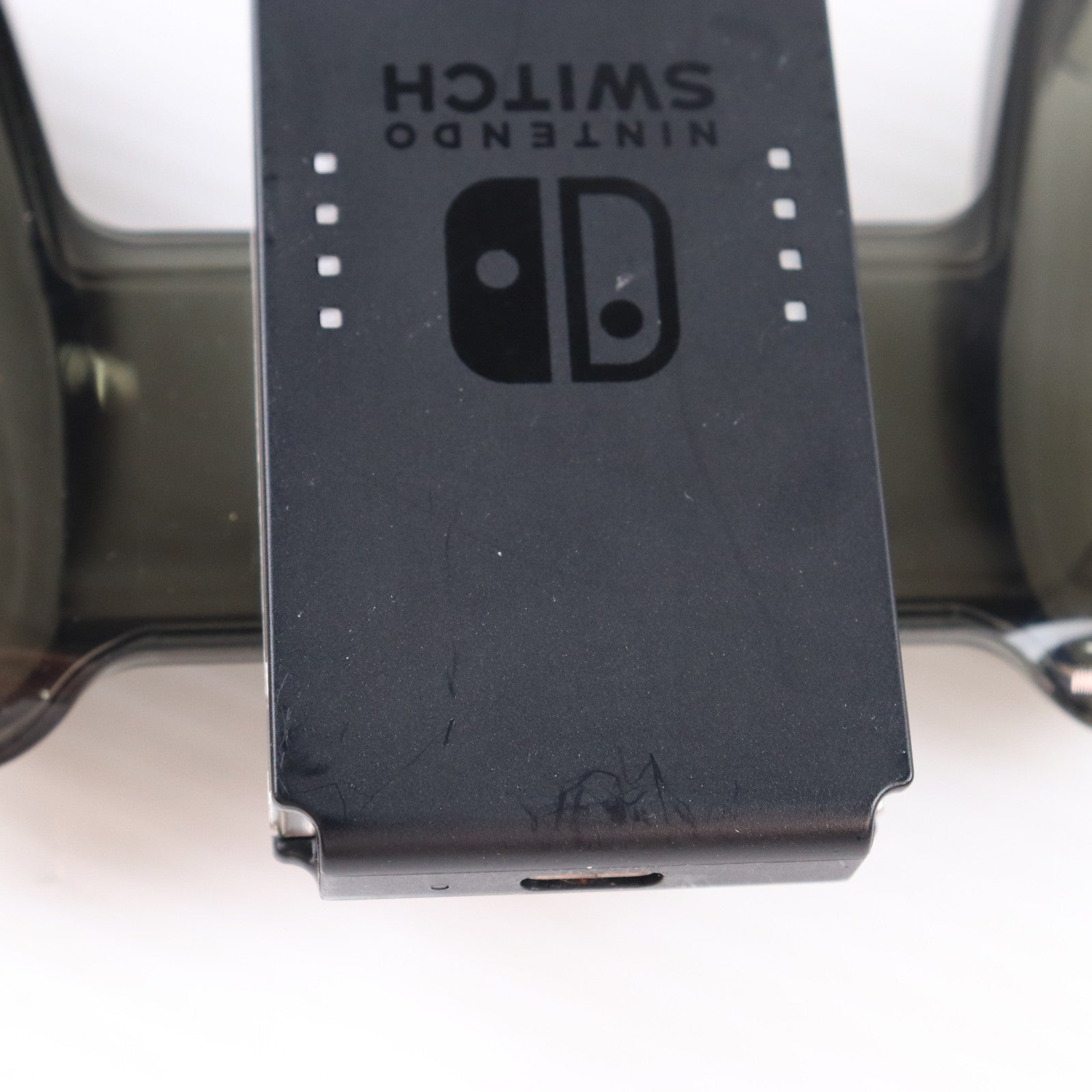 【中古即納】[ACC][Switch] Joy-Con充電グリップ(ジョイコン充電グリップ) 任天堂(HAC-A-ESSKA)(20170303)
