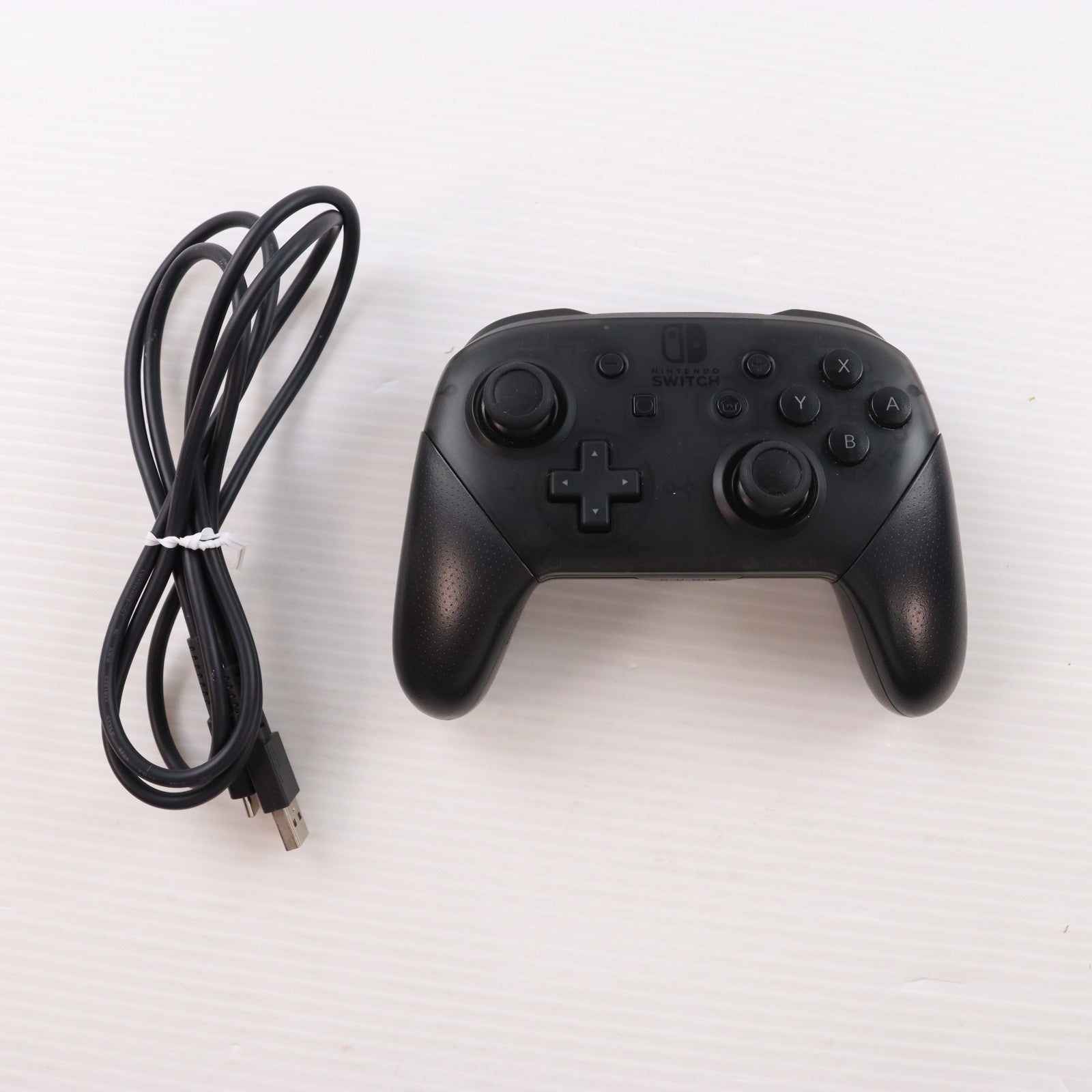 【中古即納】[ACC][Switch] Nintendo Switch Proコントローラー(ニンテンドースイッチ プロコントローラー) 任天堂(HAC-A-FSSKA)(20170303)