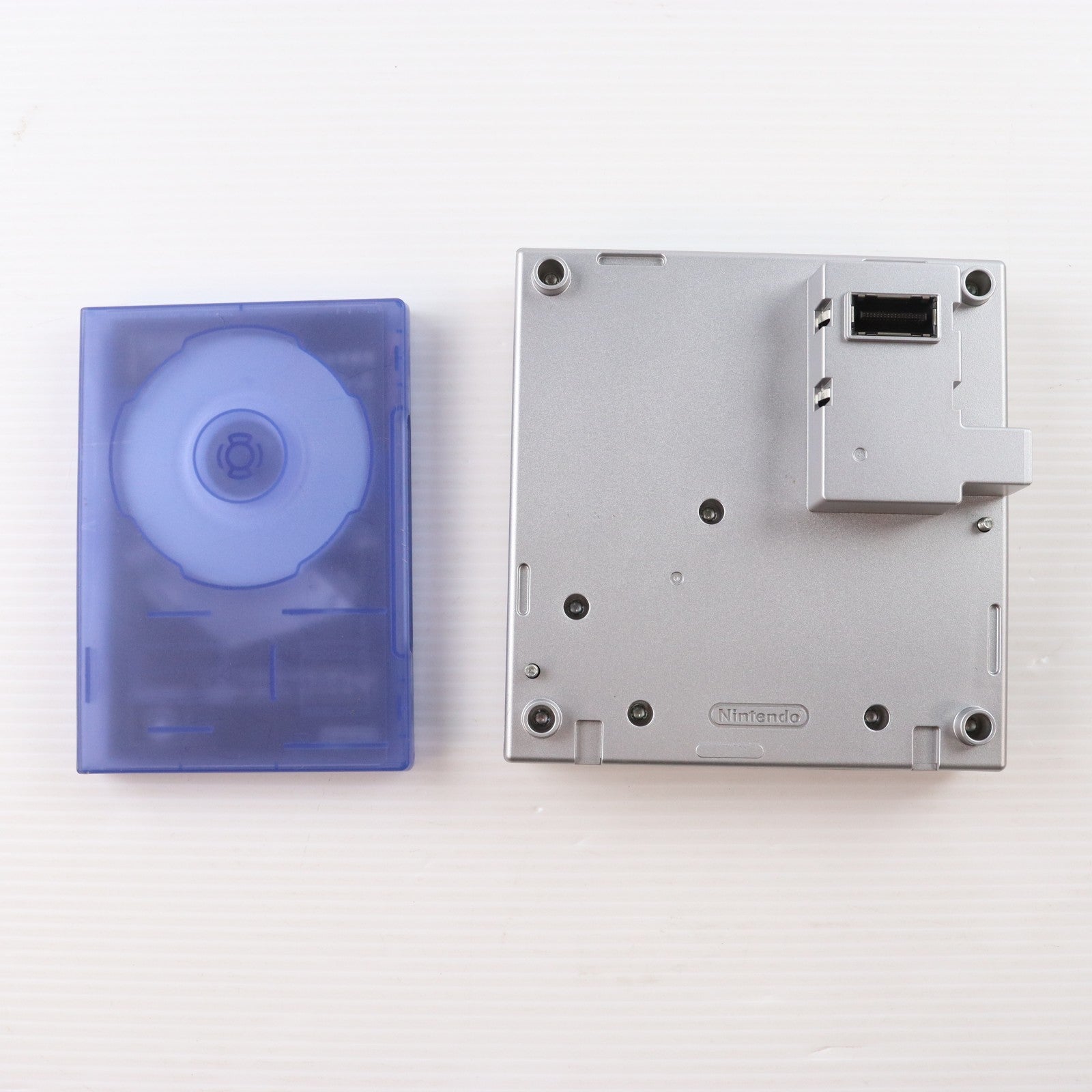 【中古即納】[ACC][GC] ニンテンドーゲームキューブ ゲームボーイプレーヤー シルバー 任天堂(DOL-A-GPPL)(20030321)