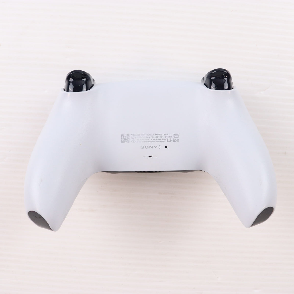 【中古即納】[ACC][PS5] DualSense(デュアルセンス) ワイヤレスコントローラー SIE(CFI-ZCT1J)(20201112)