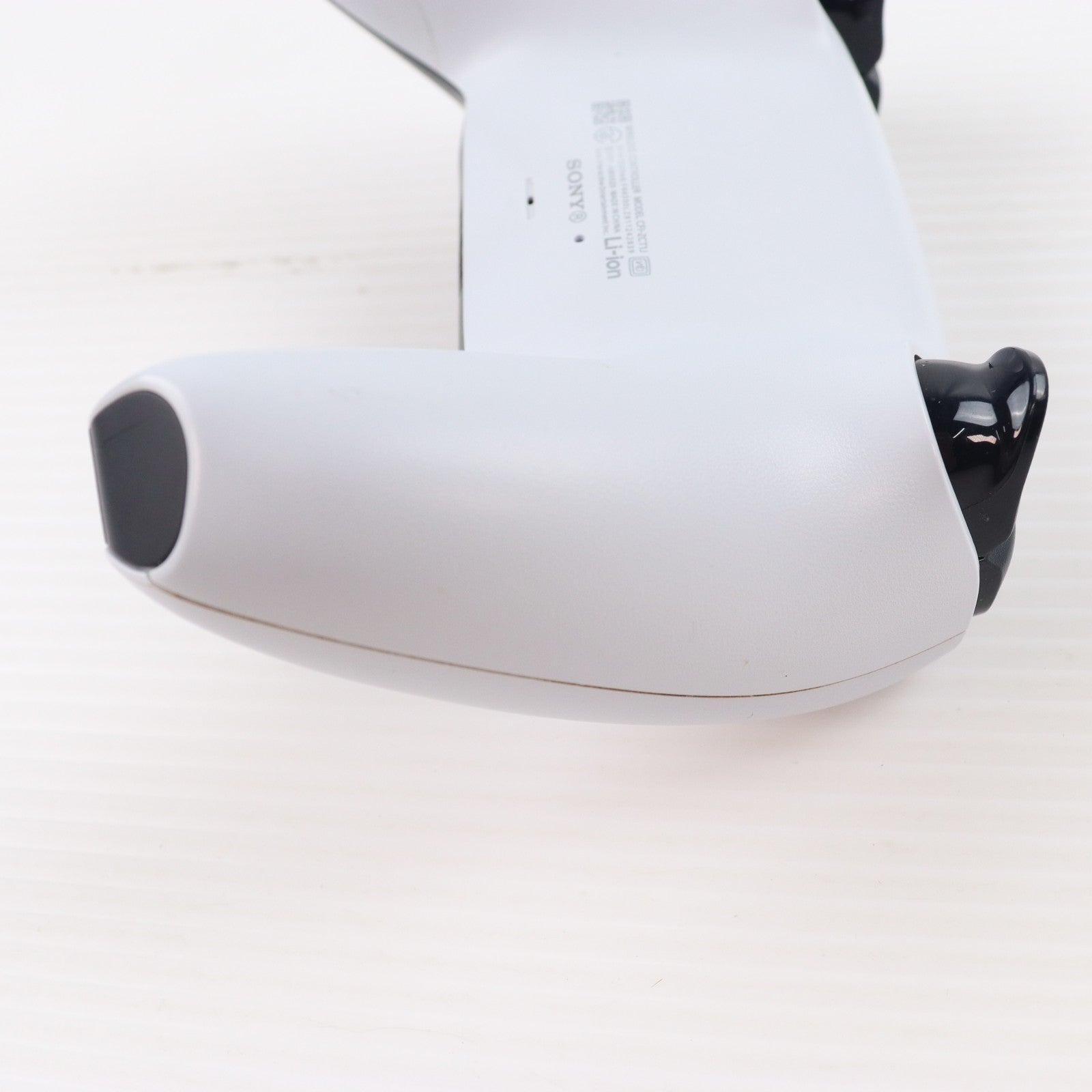 【中古即納】[ACC][PS5] DualSense(デュアルセンス) ワイヤレスコントローラー SIE(CFI-ZCT1J)(20201112)