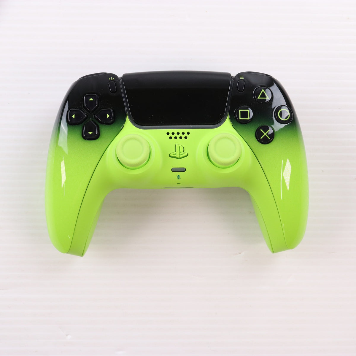 【中古即納】[ACC][PS5] DualSense(デュアルセンス) ワイヤレスコントローラー リミックス グリーン SIE(CFI-ZCT2J14)(20260312)