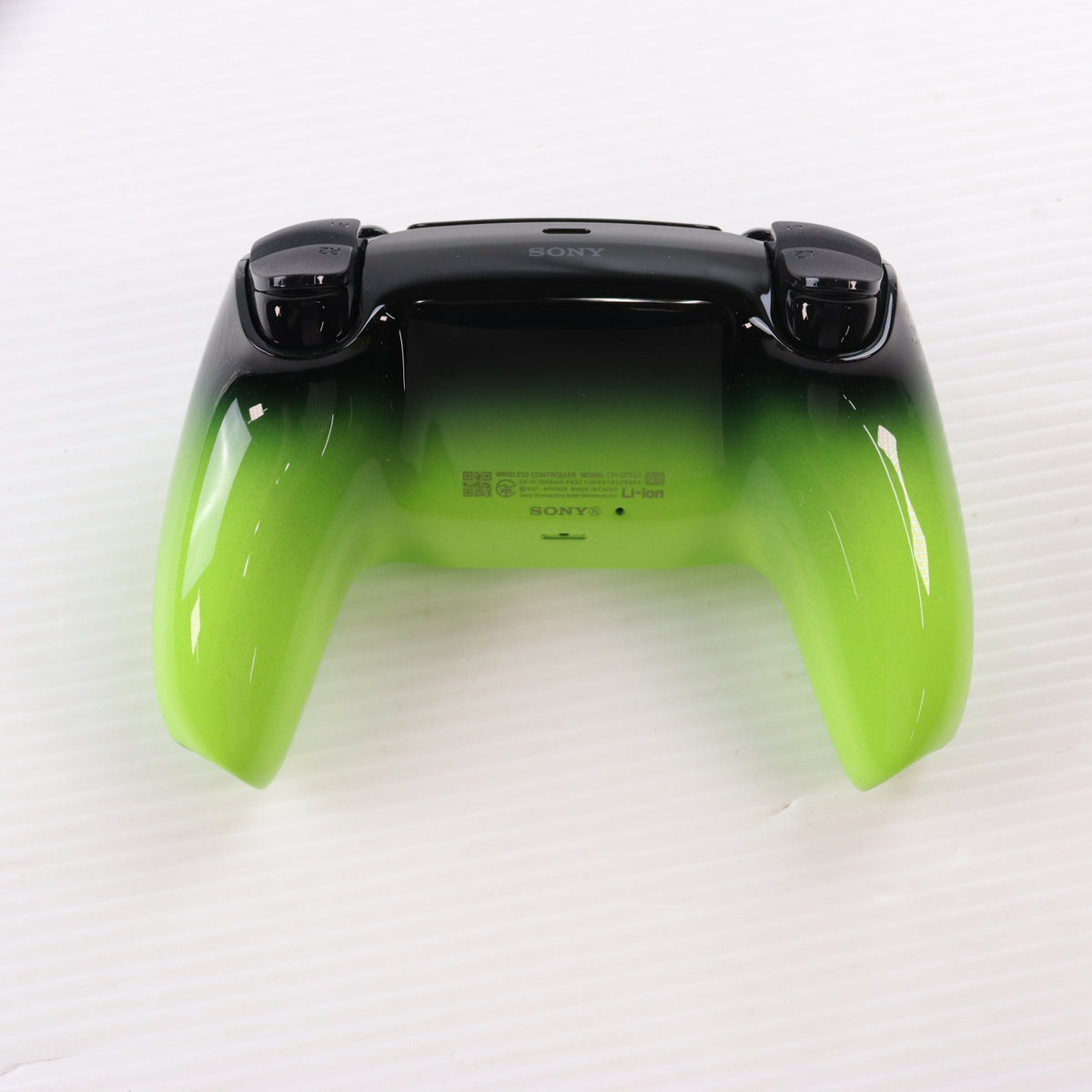 【中古即納】[ACC][PS5] DualSense(デュアルセンス) ワイヤレスコントローラー リミックス グリーン SIE(CFI-ZCT2J14)(20260312)