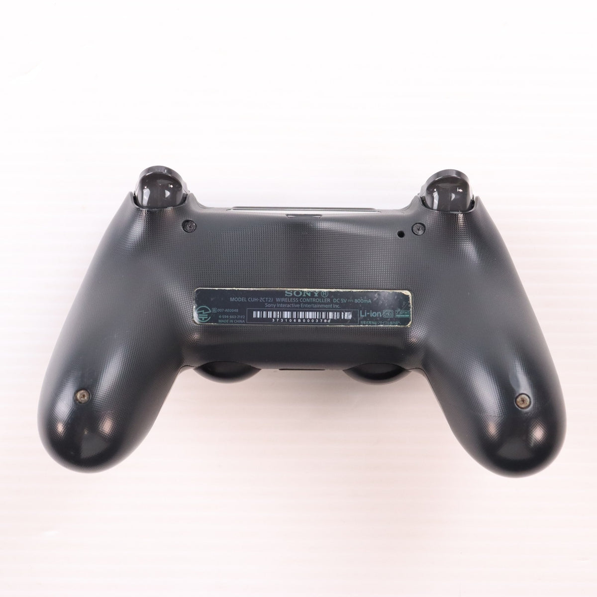 【中古即納】[ACC][PS4] ワイヤレスコントローラー DUALSHOCK4(デュアルショック4) ジェット・ブラック SCE(CUH-ZCT2J)(20160915)