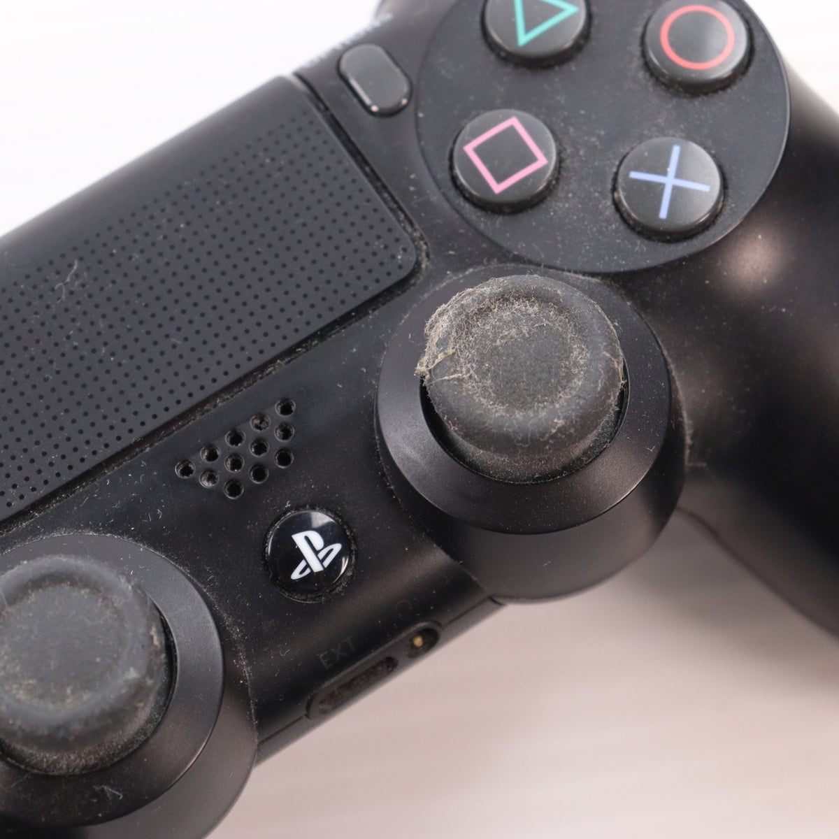 【中古即納】[ACC][PS4] ワイヤレスコントローラー DUALSHOCK4(デュアルショック4) ジェット・ブラック SCE(CUH-ZCT2J)(20160915)