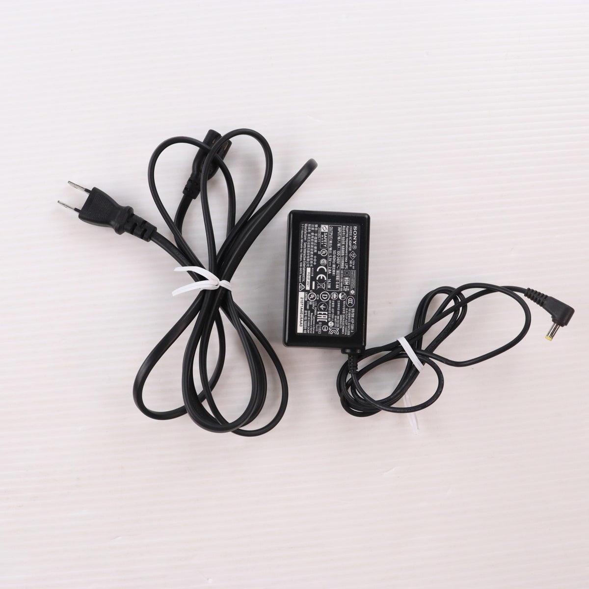 【中古即納】[ACC][PS5] DualSense(デュアルセンス) 充電スタンド SIE(CFI-ZDS1J)(20201112)