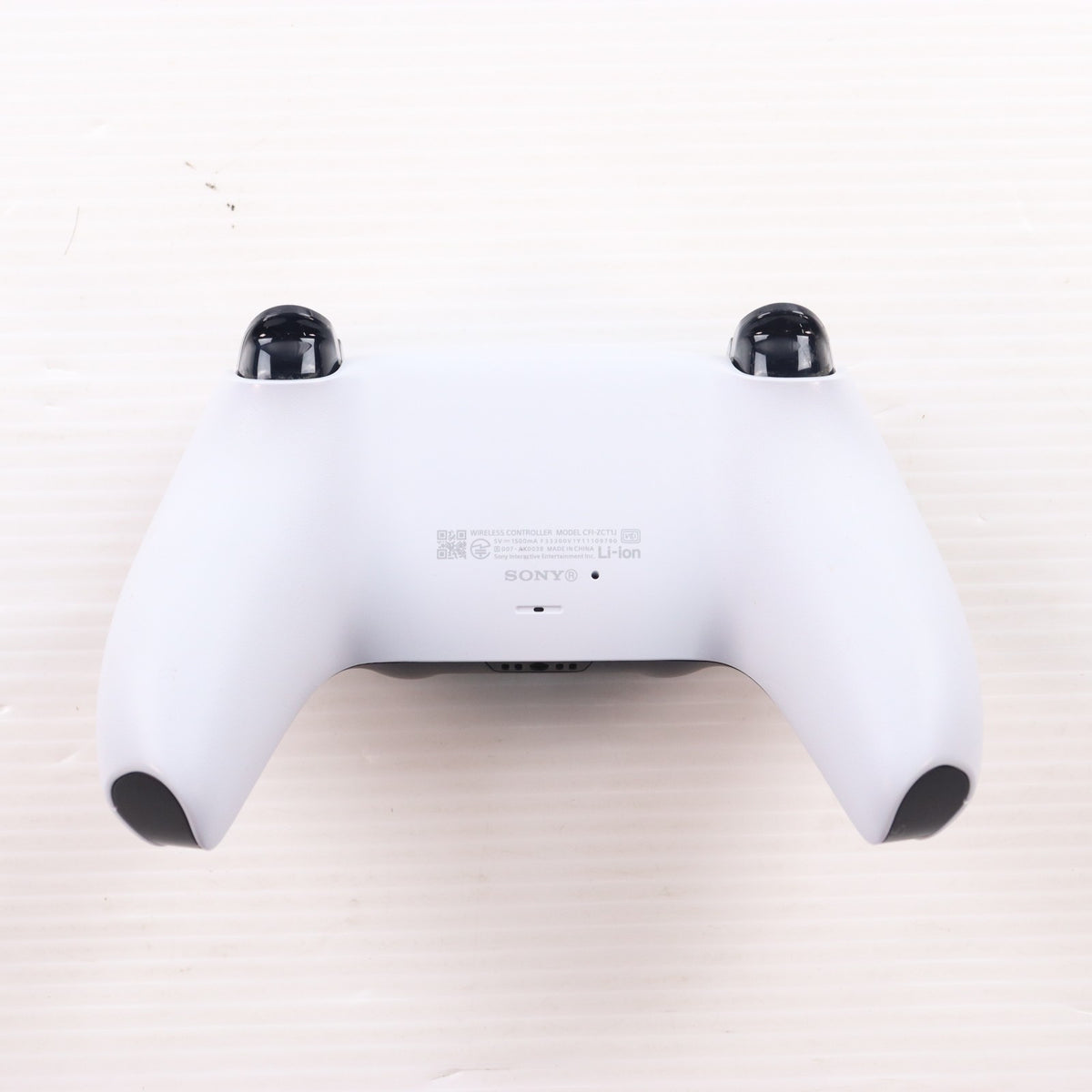 【中古即納】[ACC][PS5] DualSense(デュアルセンス) ワイヤレスコントローラー SIE(CFI-ZCT1J)(20201112)