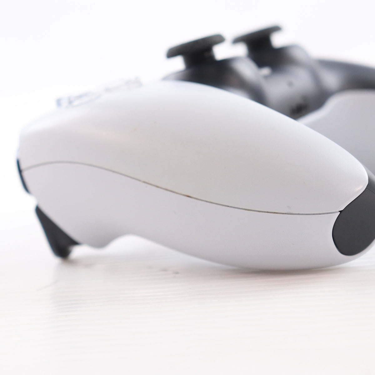【中古即納】[ACC][PS5] DualSense(デュアルセンス) ワイヤレスコントローラー SIE(CFI-ZCT1J)(20201112)