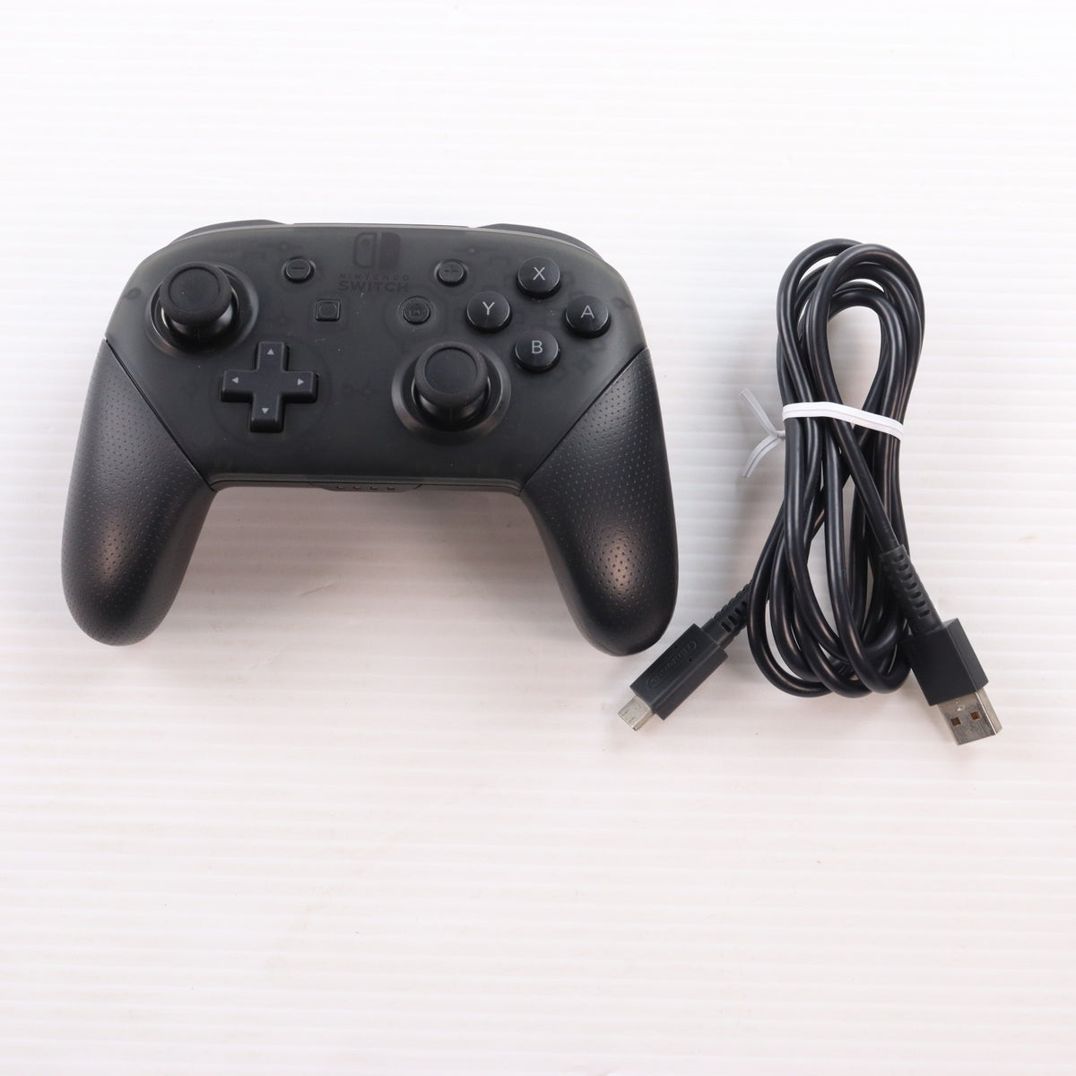 【中古即納】[ACC][Switch] Nintendo Switch Proコントローラー(ニンテンドースイッチ プロコントローラー) 任天堂(HAC-A-FSSKA)(20170303)