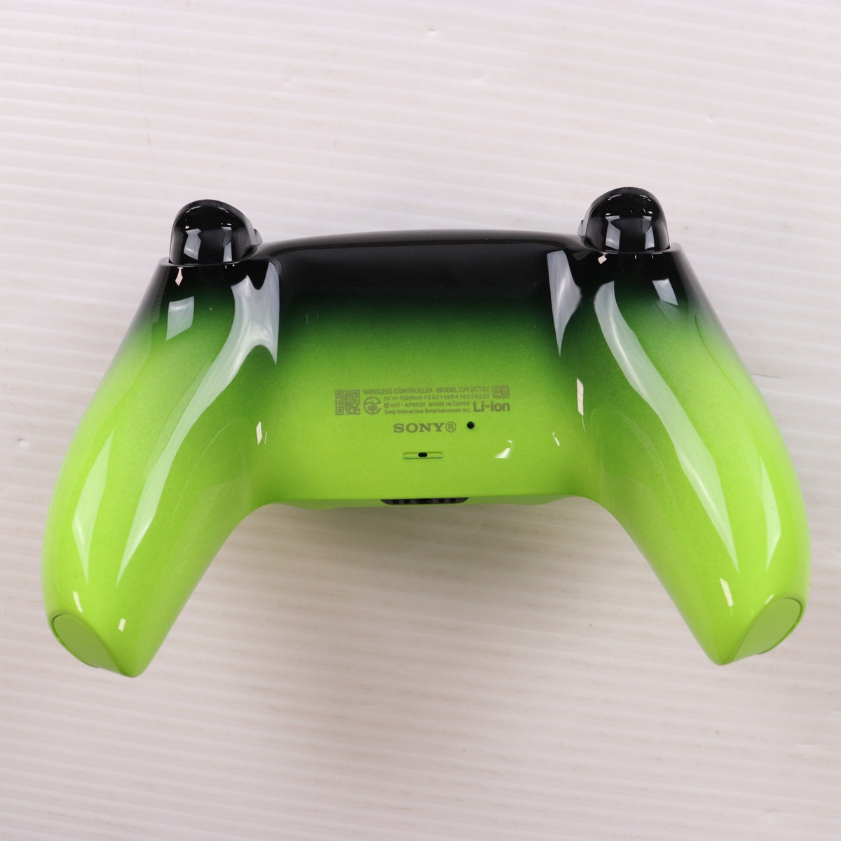 【中古即納】[ACC][PS5] DualSense(デュアルセンス) ワイヤレスコントローラー リミックス グリーン SIE(CFI-ZCT2J14)(20260312)
