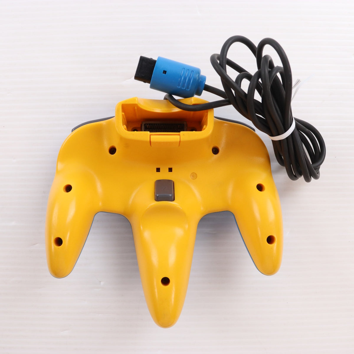 【中古即納】[ACC][N64] ピカチュウ コントローラ ブロス NINTENDO64(ニンテンドウ64) コントローラ ブロス(ブルー&イエロー) 任天堂(NUS-005)(20000821)