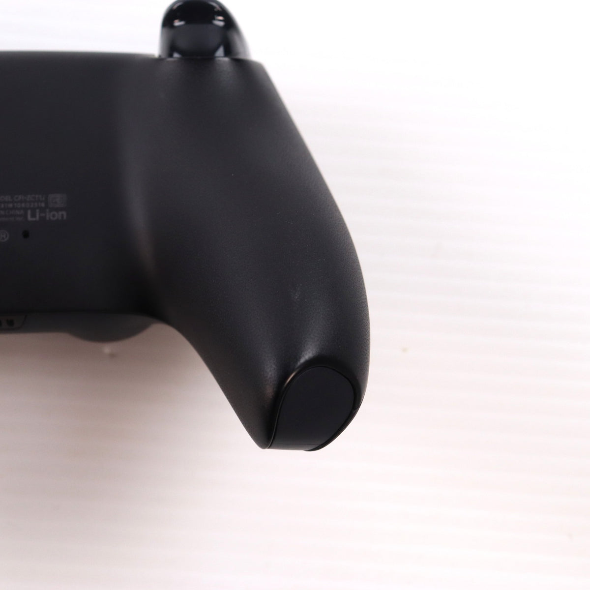 【中古即納】[ACC][PS5] DualSense(デュアルセンス) ワイヤレスコントローラー ミッドナイト ブラック SIE(CFI-ZCT1J01)(20210610)