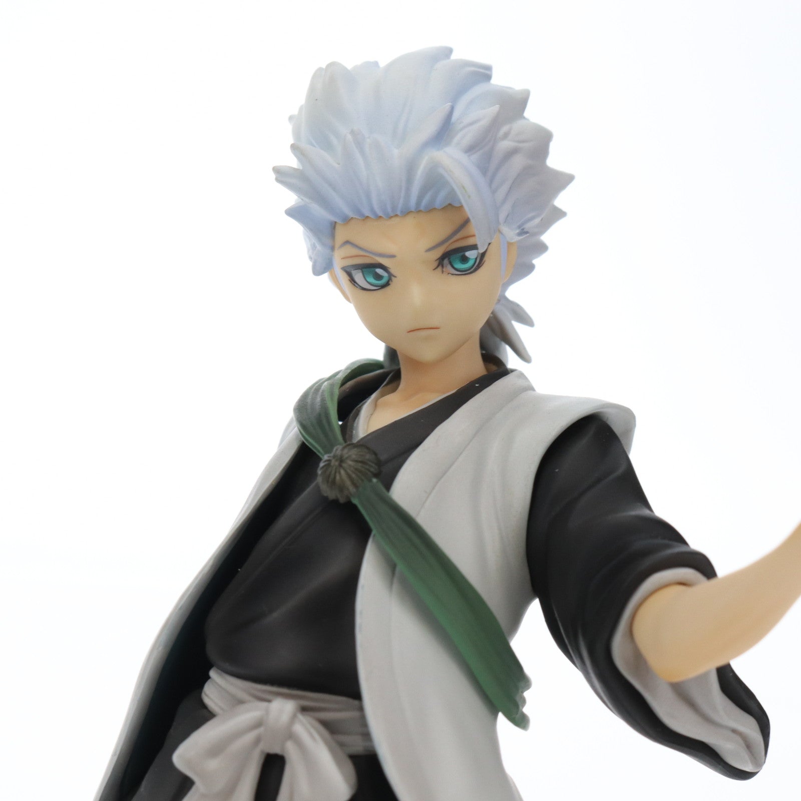 中古即納】[FIG]G.E.M.シリーズ 日番谷冬獅郎(ひつがやとうしろう) BLEACH(ブリーチ) 1/8 完成品 フィギュア メガハウス