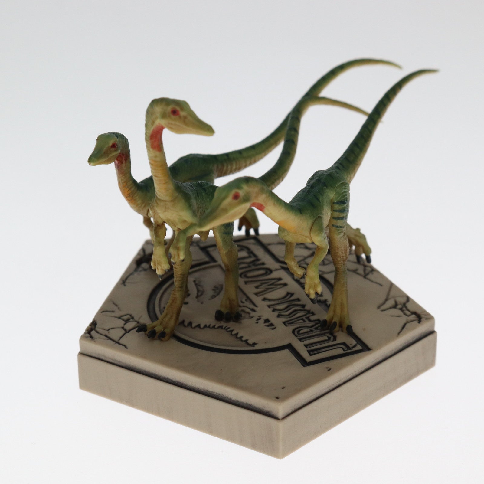 【中古即納】[FIG] アイコンズ スタチュー コンプソグナトゥス ジュラシック・ワールド 完成品 フィギュア アイアンスタジオ/ホットトイズ(20231230)