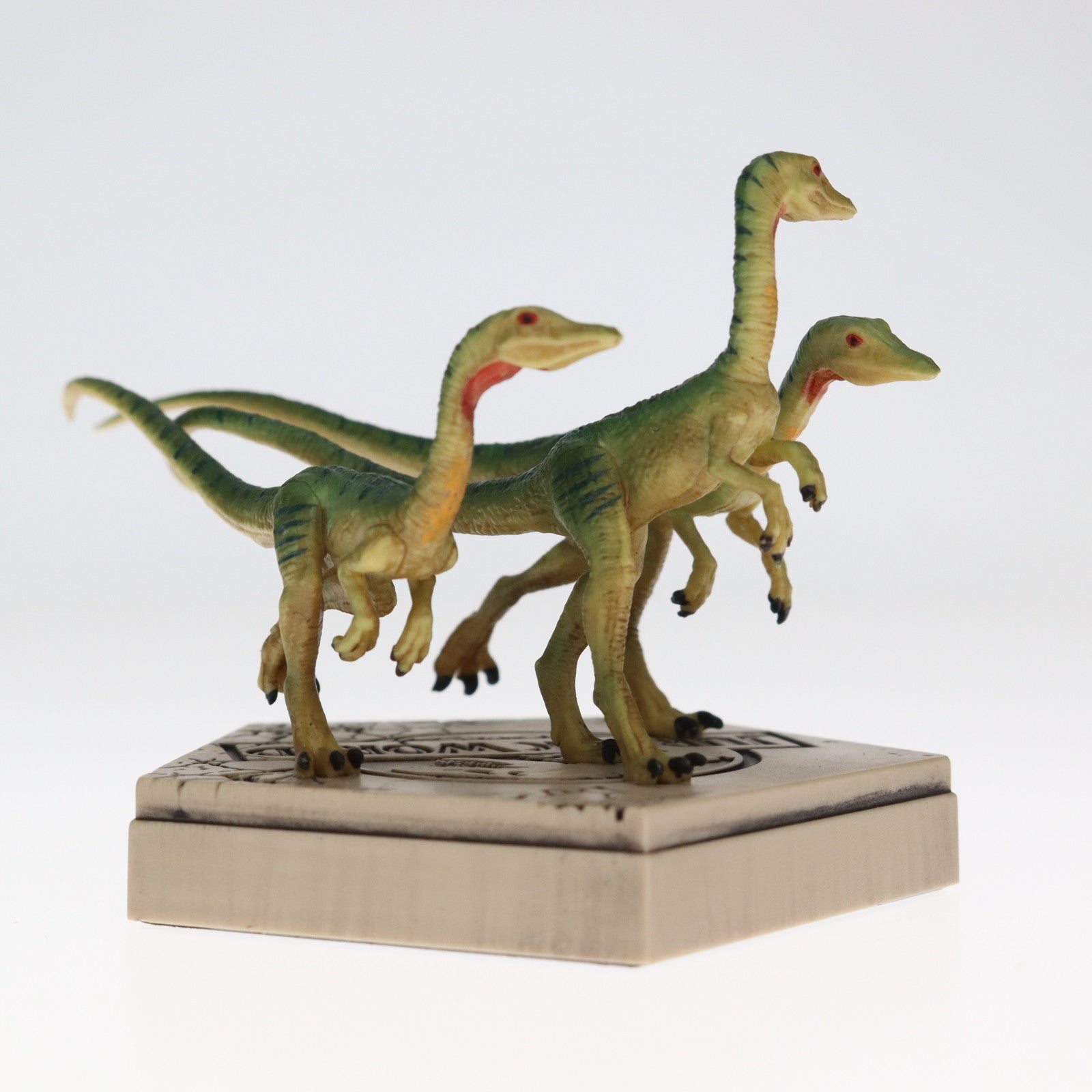 【中古即納】[FIG] アイコンズ スタチュー コンプソグナトゥス ジュラシック・ワールド 完成品 フィギュア アイアンスタジオ/ホットトイズ(20231230)