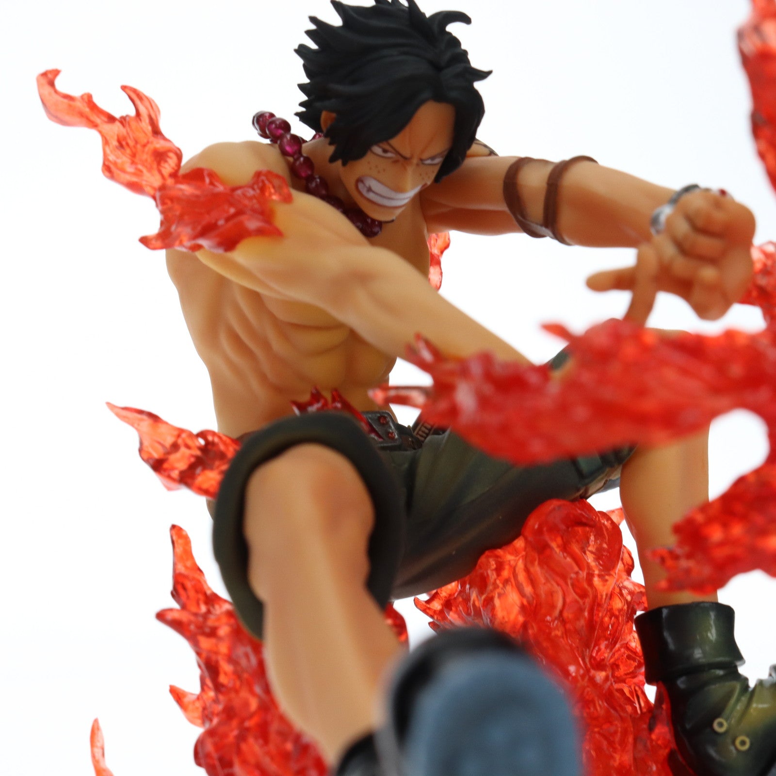 【中古即納】[FIG] 魂ウェブ商店限定 フィギュアーツZERO ポートガス・D・エース -Battle Ver. 十字火- ONE PIECE(ワンピース) 完成品 フィギュア バンダイ(20140130)