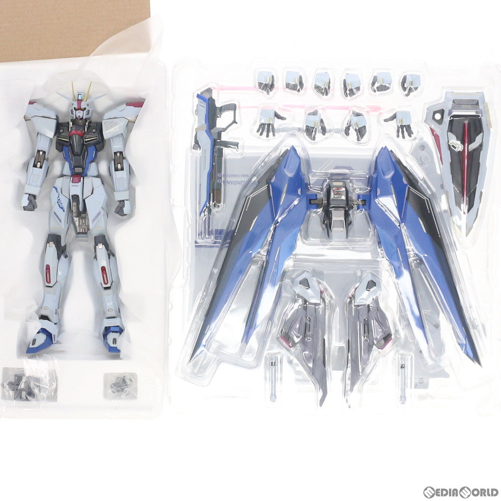 中古即納】[FIG]METAL BUILD フリーダムガンダム CONCEPT 2 機動戦士ガンダムSEED DESTINY(シード デスティニー)  完成品 可動フィギュア バンダイスピリッツ