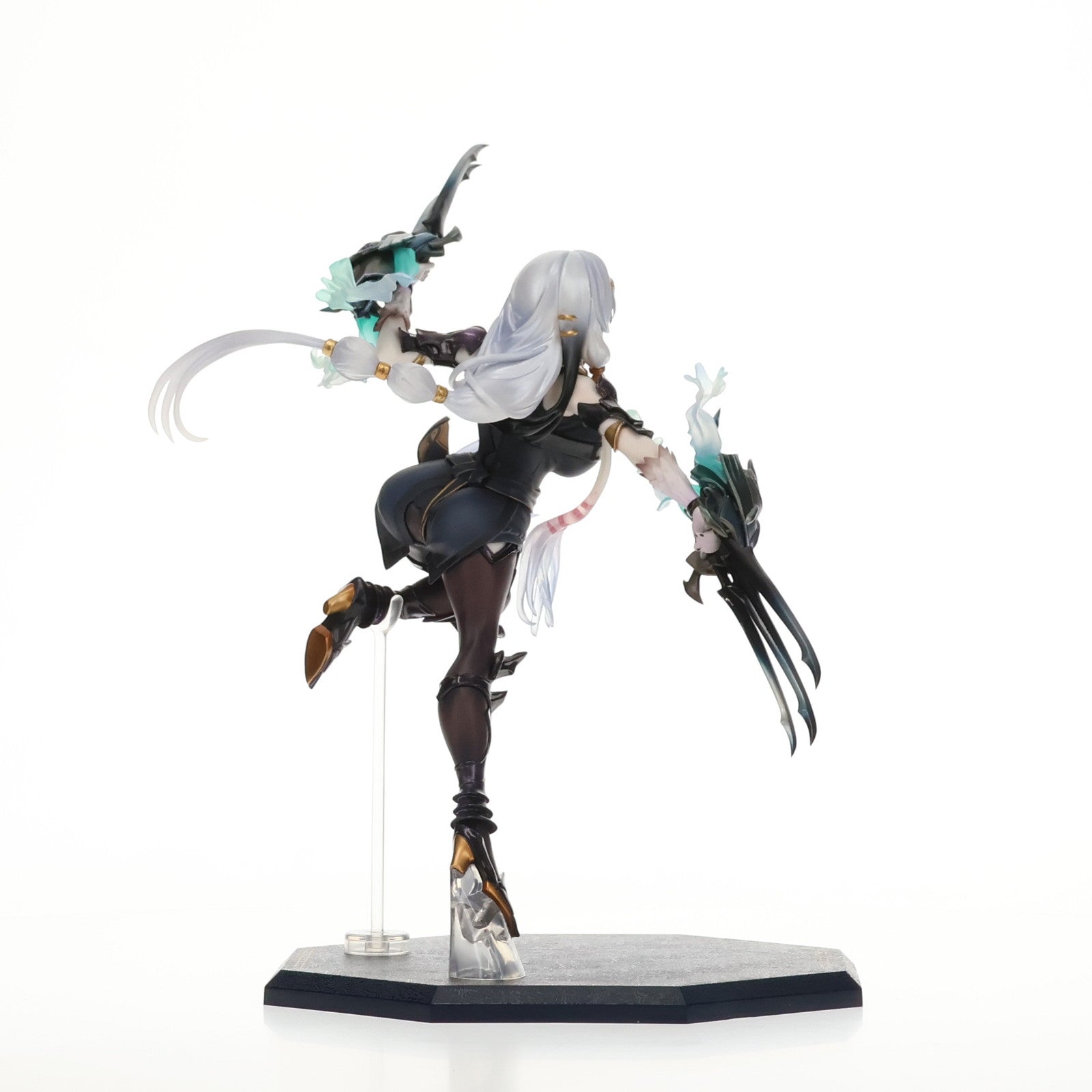 【中古即納】[FIG] メガトレショップ オンラインショップ限定 Lucrea(ルクリア) リラ(リラ・ディザイアス) ライザのアトリエ 〜常闇の女王と秘密の隠れ家〜 1/7 完成品 フィギュア メガハウス(20211031)