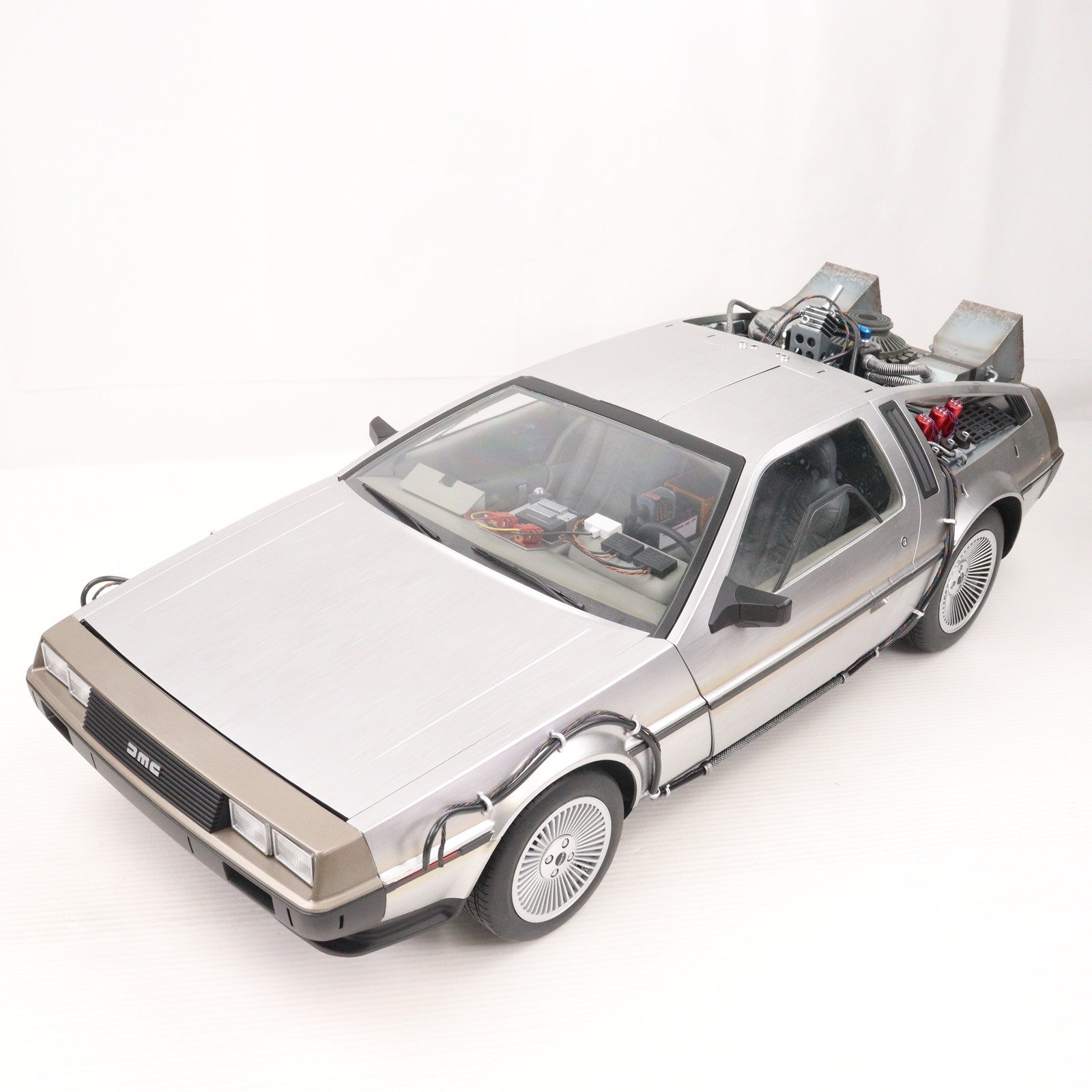 【中古即納】[FIG] ムービー・マスターピース デロリアン・タイムマシン バック・トゥ・ザ・フューチャー 1/6 完成品 ビークル アクションフィギュア(MM260) ホットトイズ(20160226)