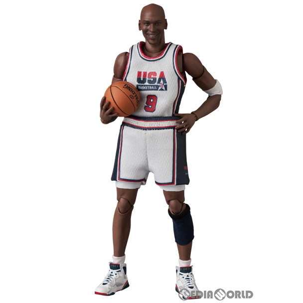 【中古即納】[FIG] マフェックス No.132 MAFEX Michael Jordan(1992 TEAM USA)(マイケル・ジョーダン 1992 チーム USA) 完成品 可動フィギュア メディコム・トイ(20210825)