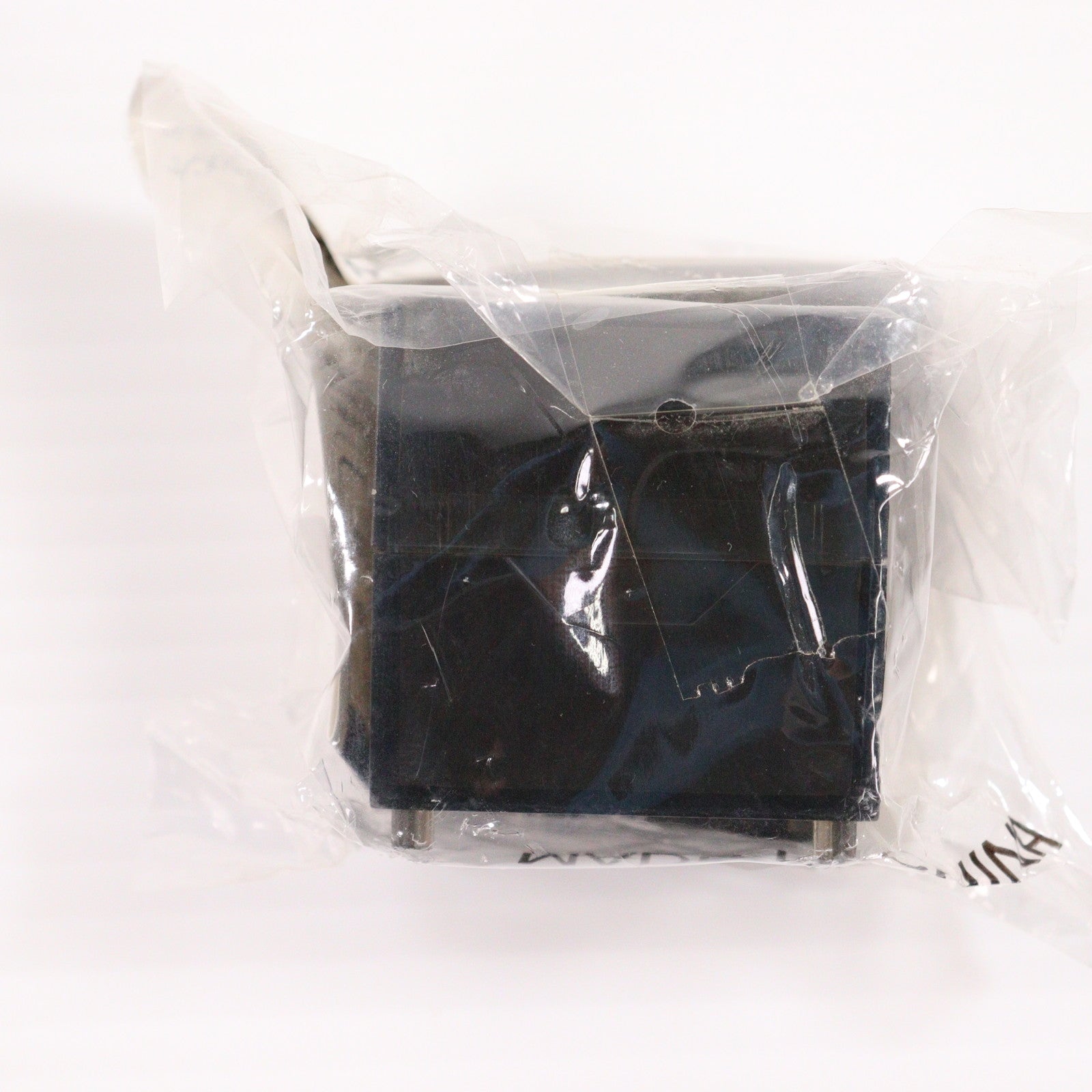 【中古即納】[FIG] (特典単品) 武装神姫(ぶそうしんき) コンテナ クリアスモークバージョン ライトアーマー 箸型MMS こひる&スプーン型MMS メリエンダ購入特典 フィギュア用アクセサリ コナミデジタルエンタテインメント(20101231)