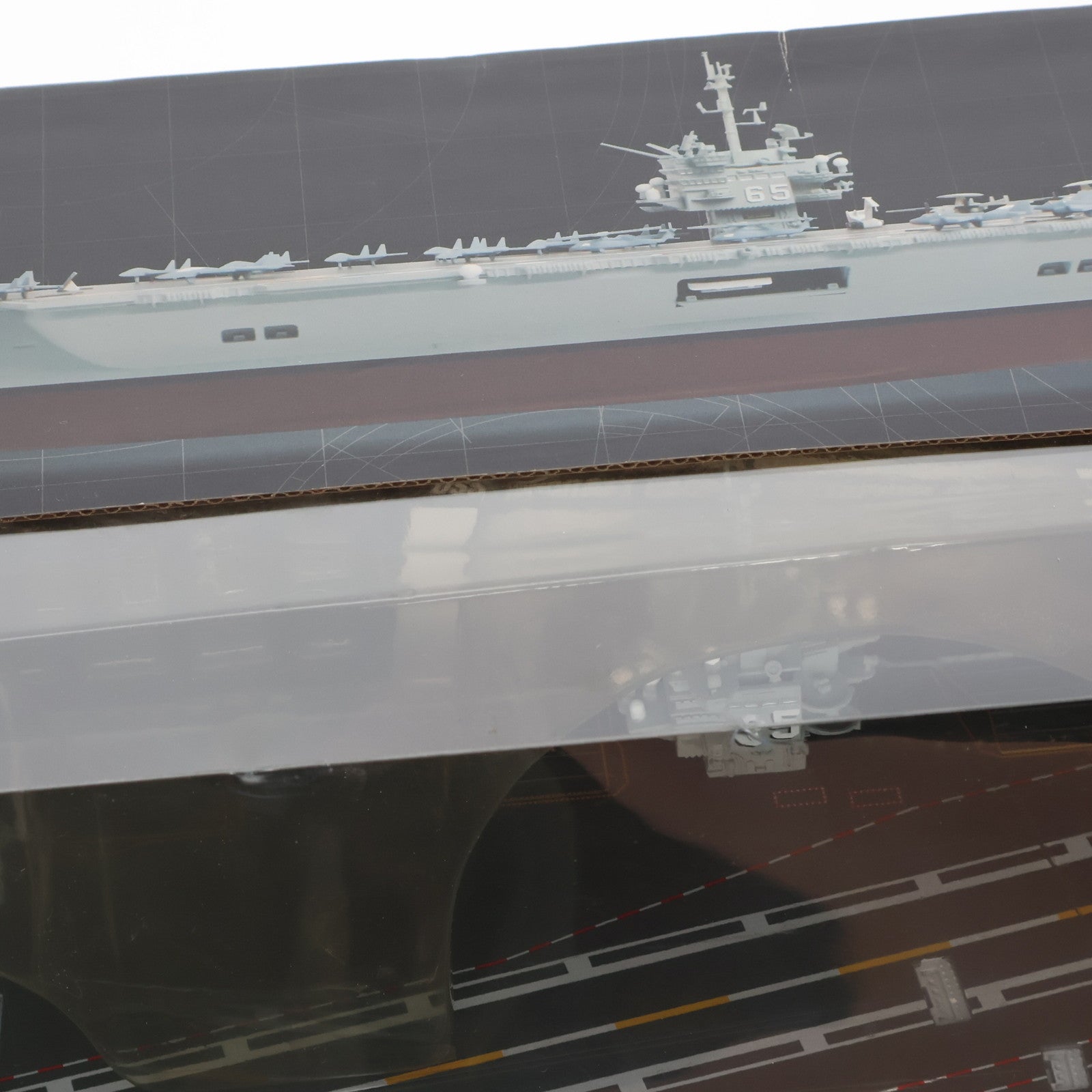 ユニマックス 1/700 CVN-65 エンタープライズ ダイキャスト製 完成品 ユニマックス 1/700 CVN-65 エンタープライズ ダイキャスト製