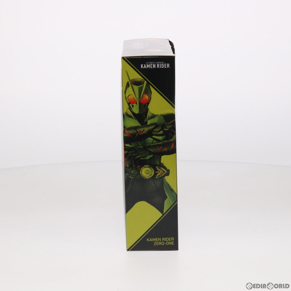 【中古即納】[FIG] プレミアムバンダイ限定 アルティメットルミナス 仮面ライダー 仮面ライダークウガ 仮面ライダーゼロワン 完成品 フィギュア(20200930)