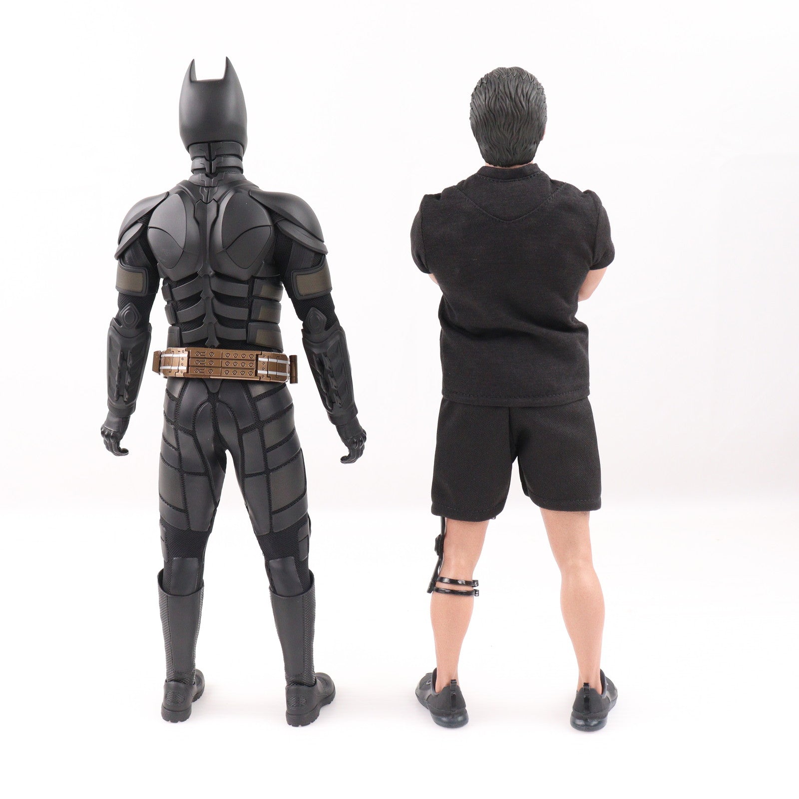【中古即納】[FIG] ムービー・マスターピース バットスーツ格納庫&ブルース・ウェイン バットマン ダークナイト・ライジング 1/6 完成品 可動フィギュア(MM#702) ホットトイズ(20250131)
