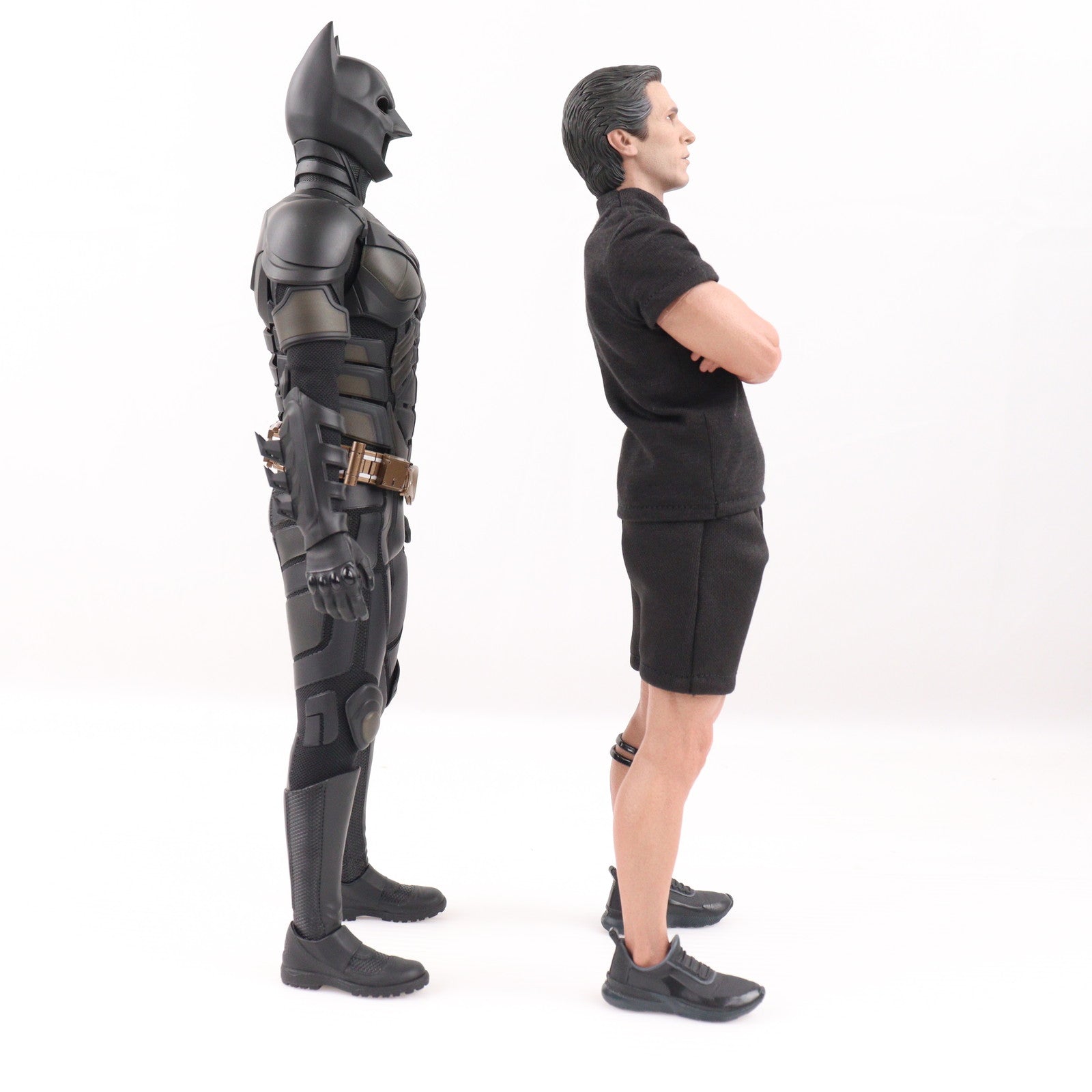 【中古即納】[FIG] ムービー・マスターピース バットスーツ格納庫&ブルース・ウェイン バットマン ダークナイト・ライジング 1/6 完成品 可動フィギュア(MM#702) ホットトイズ(20250131)