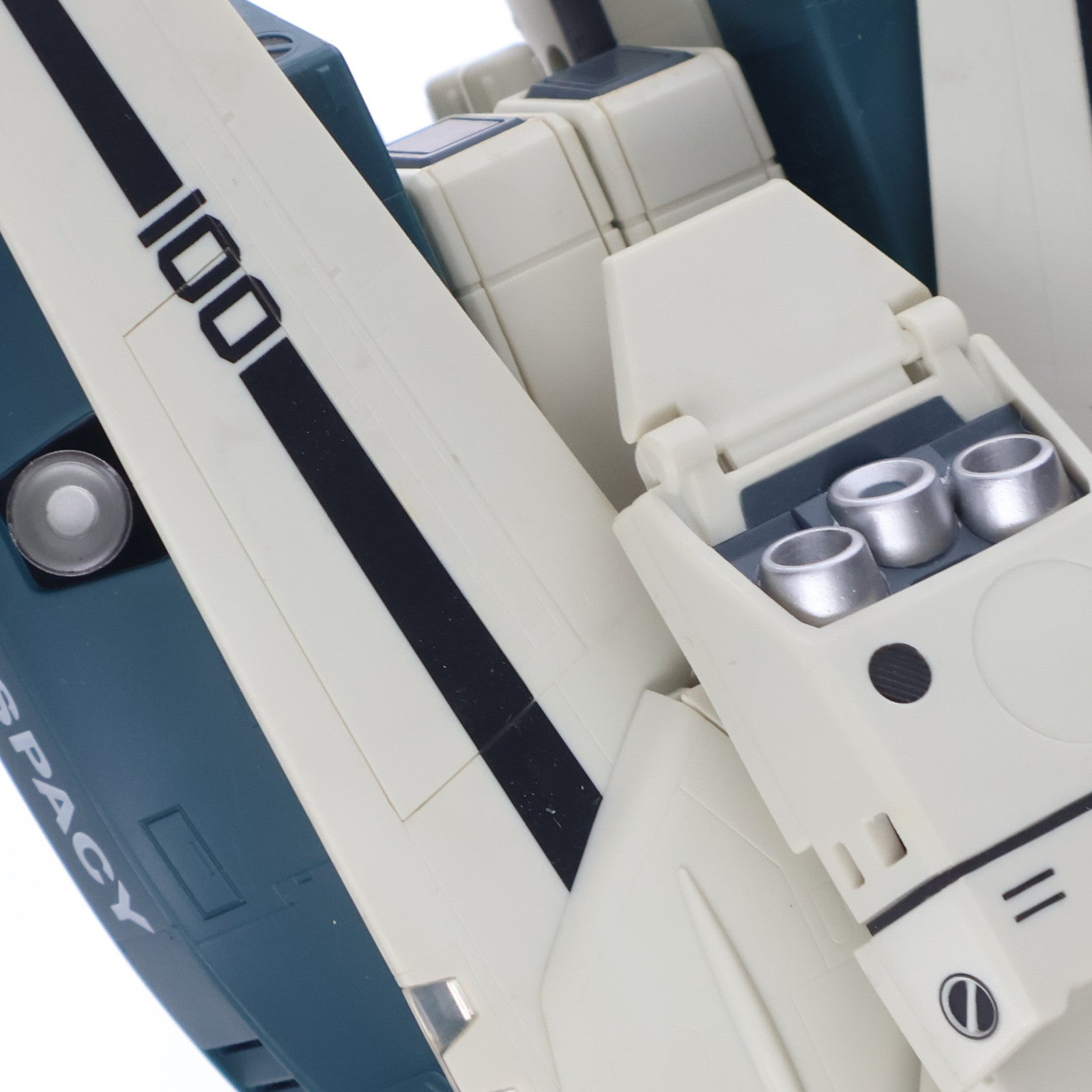 【中古即納】[TOY] 1/60 完全変形 VF-1S ロイ・フォッカー機 with スーパー&ストライクパーツプラス 超時空要塞マクロス 愛・おぼえていますか 完成トイ YAMATO(やまと)(20091216)