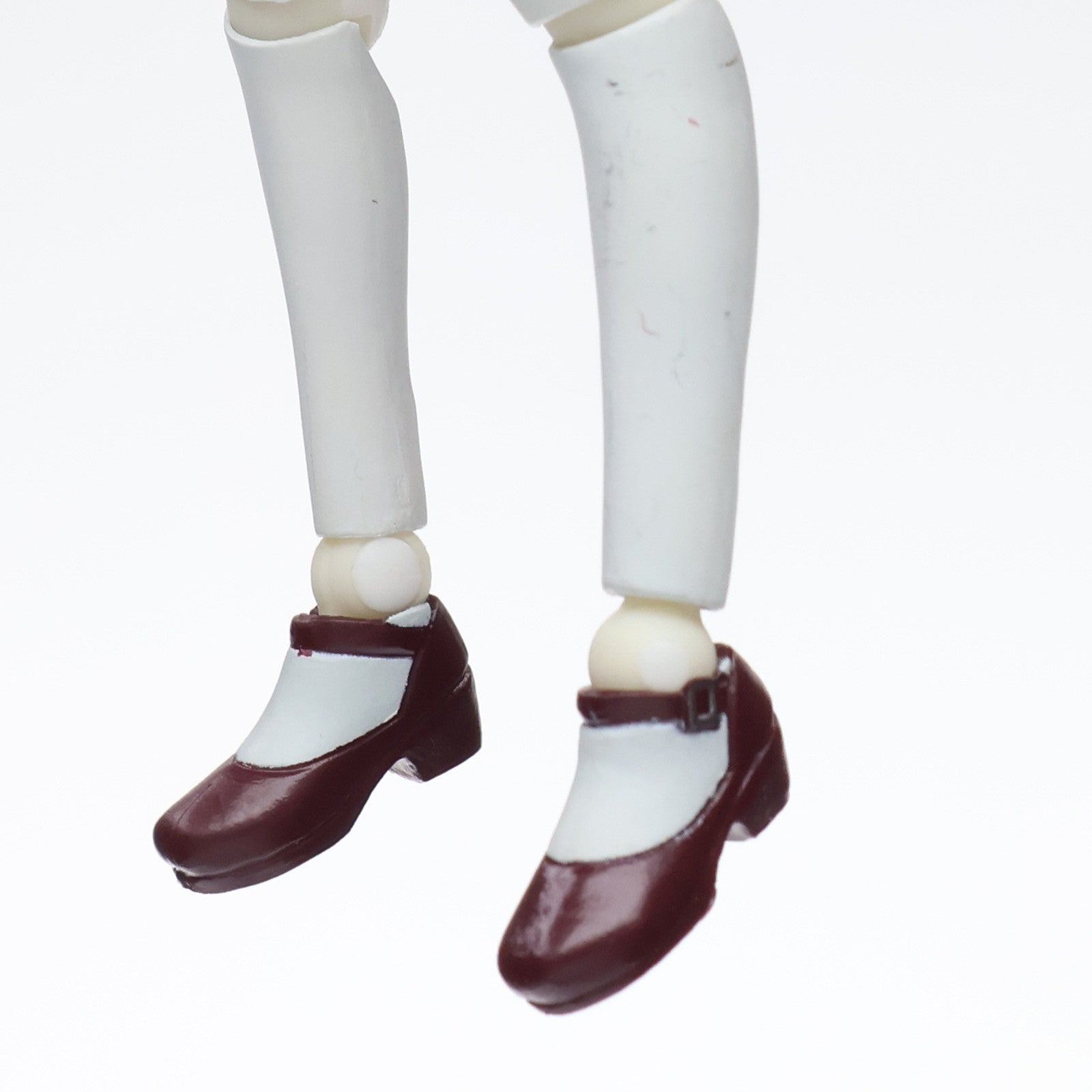 【中古即納】[FIG] リボルテッククイーンズブレイド No.002EX 冥土へ誘うものアイリ 2Pカラー クイーンズブレイド 1/12 完成品 可動フィギュア 海洋堂(20091201)