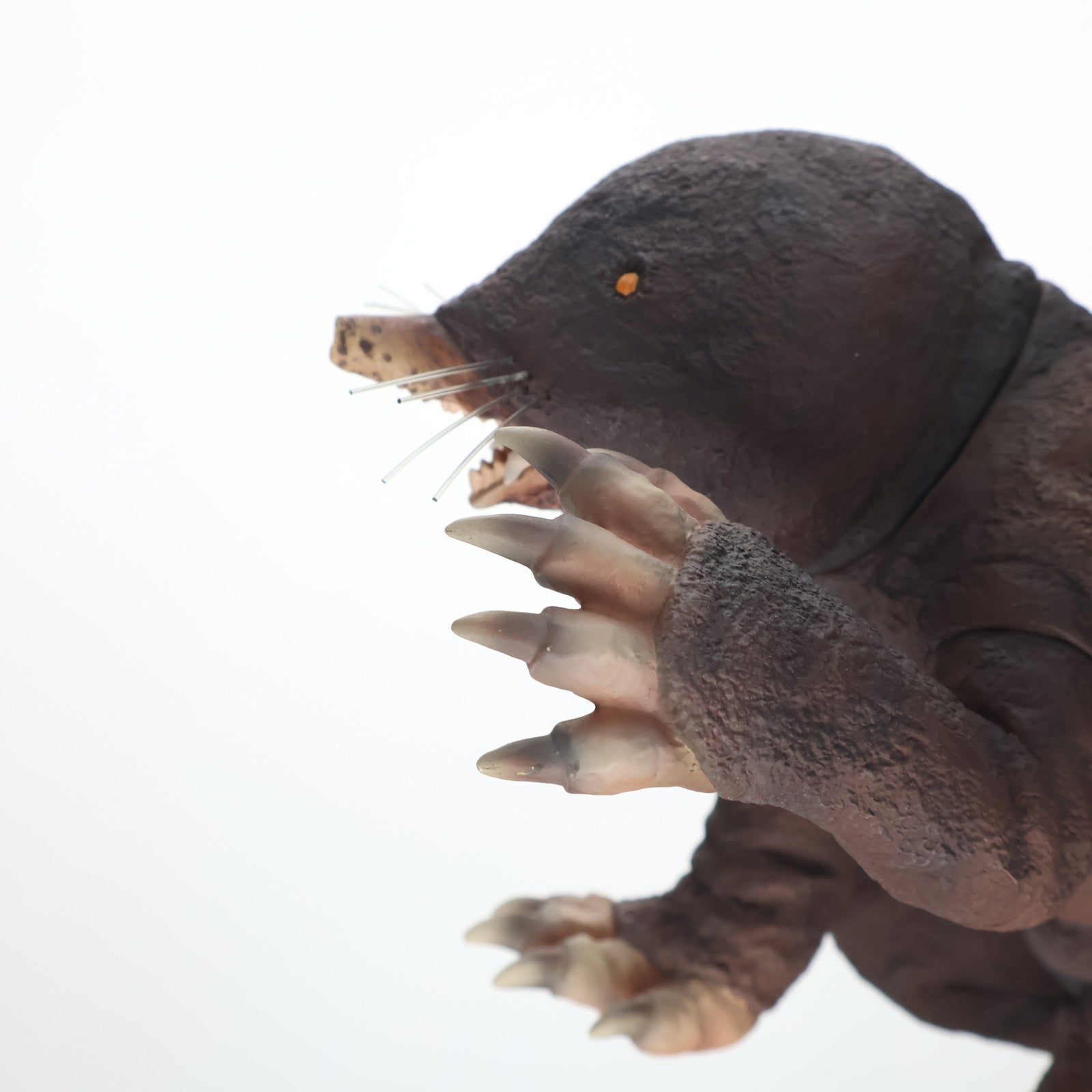 【中古即納】[FIG] 大怪獣シリーズ限定版 もぐら怪獣 モングラー(モノクロ版) ウルトラQ 完成品 フィギュア エクスプラス(20050731)