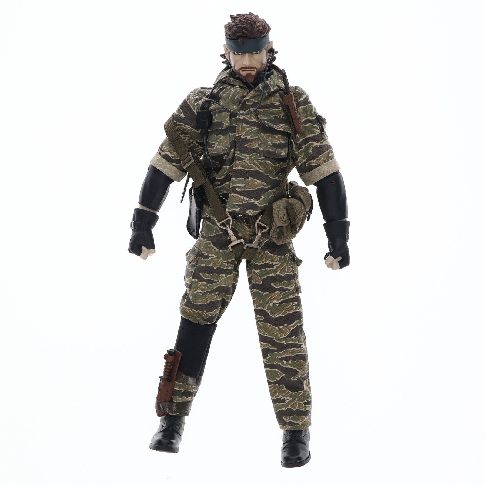 【中古即納】[FIG] リアルアクションヒーローズ No.212 RAH ネイキッド・スネーク METAL GEAR SOLID 3: SNAKE EATER(メタルギア ソリッド3 スネークイーター) 完成品 可動フィギュア メディコム・トイ(20041231)