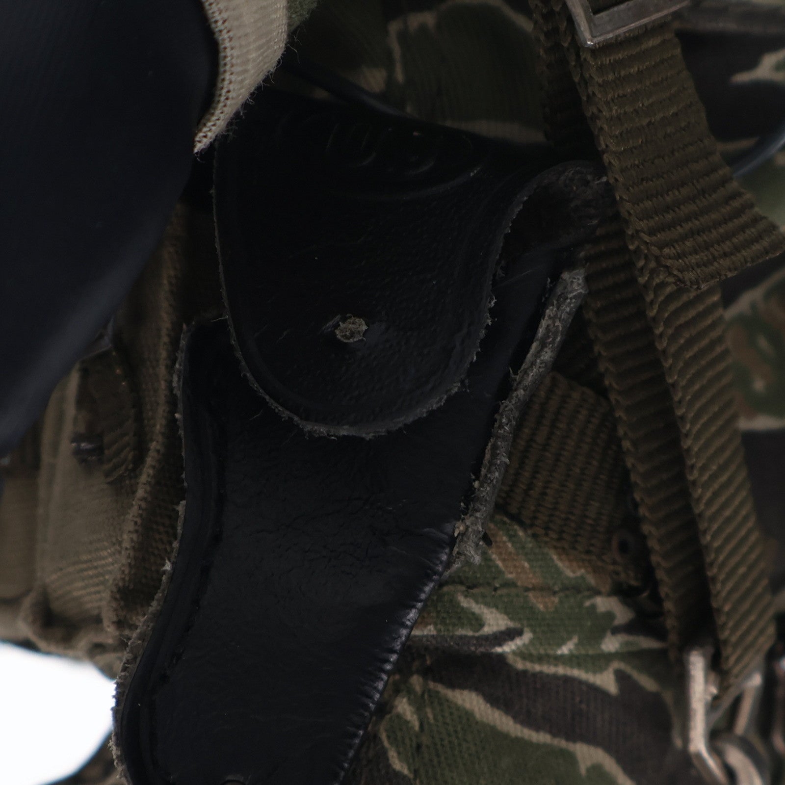 【中古即納】[FIG] リアルアクションヒーローズ No.212 RAH ネイキッド・スネーク METAL GEAR SOLID 3: SNAKE EATER(メタルギア ソリッド3 スネークイーター) 完成品 可動フィギュア メディコム・トイ(20041231)