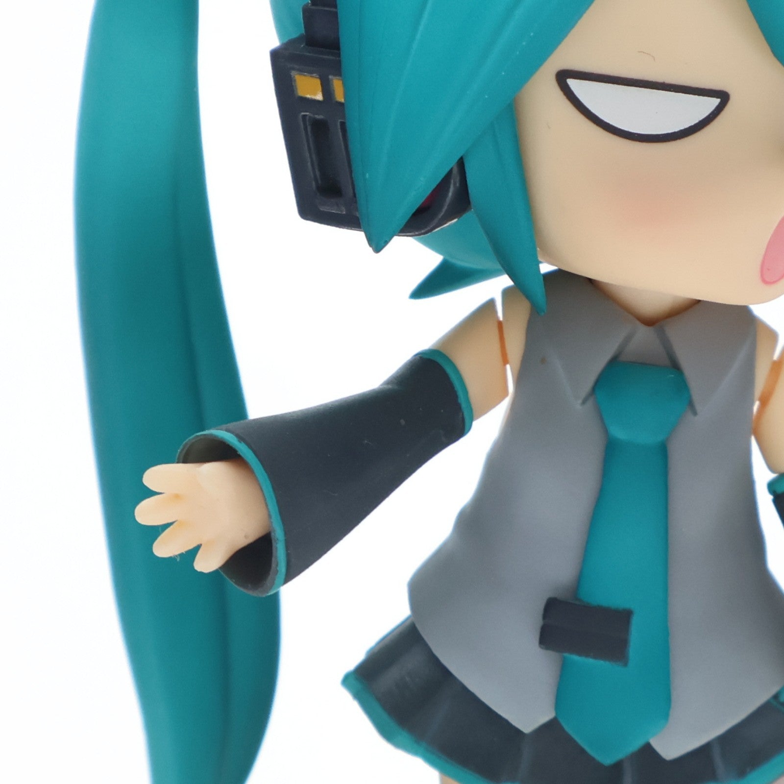 【中古即納】[FIG] ねんどろいど 212 週刊はじめての初音ミク Amazon.co.jp限定 「Amazon.co.jpダンボール ペーパークラフト」付き 完成品 可動フィギュア グッドスマイルカンパニー(20120427)