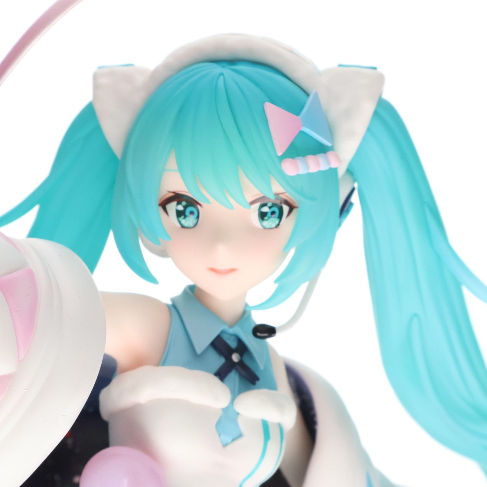 【中古即納】[FIG] F:NEX限定 初音ミク マジカルミライ 2020 -Winter Festival-Ver. キャラクター・ボーカル・シリーズ01 初音ミク 1/7 完成品 フィギュア(AMU-FNX232) フリュー(20211031)