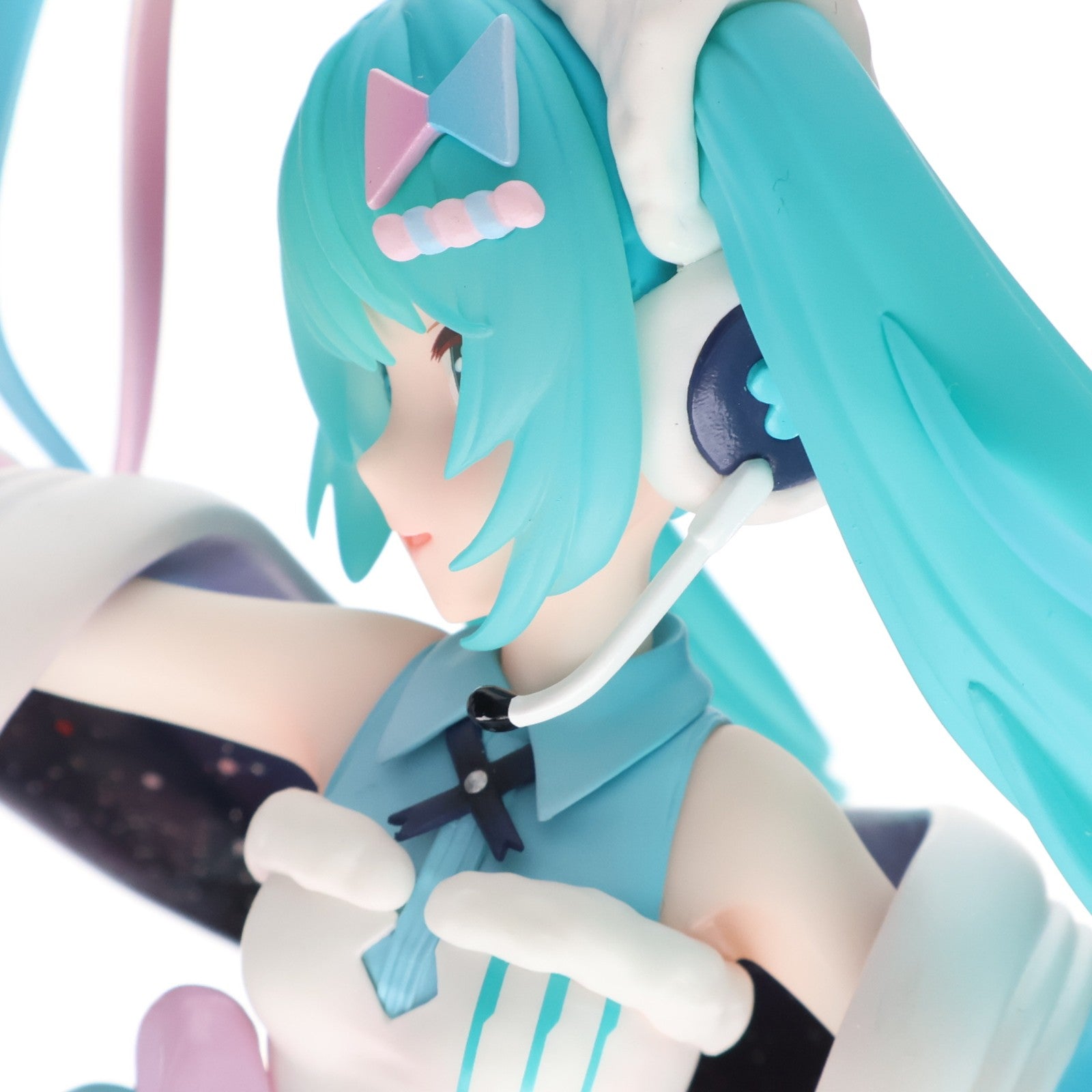 【中古即納】[FIG] F:NEX限定 初音ミク マジカルミライ 2020 -Winter Festival-Ver. キャラクター・ボーカル・シリーズ01 初音ミク 1/7 完成品 フィギュア(AMU-FNX232) フリュー(20211031)