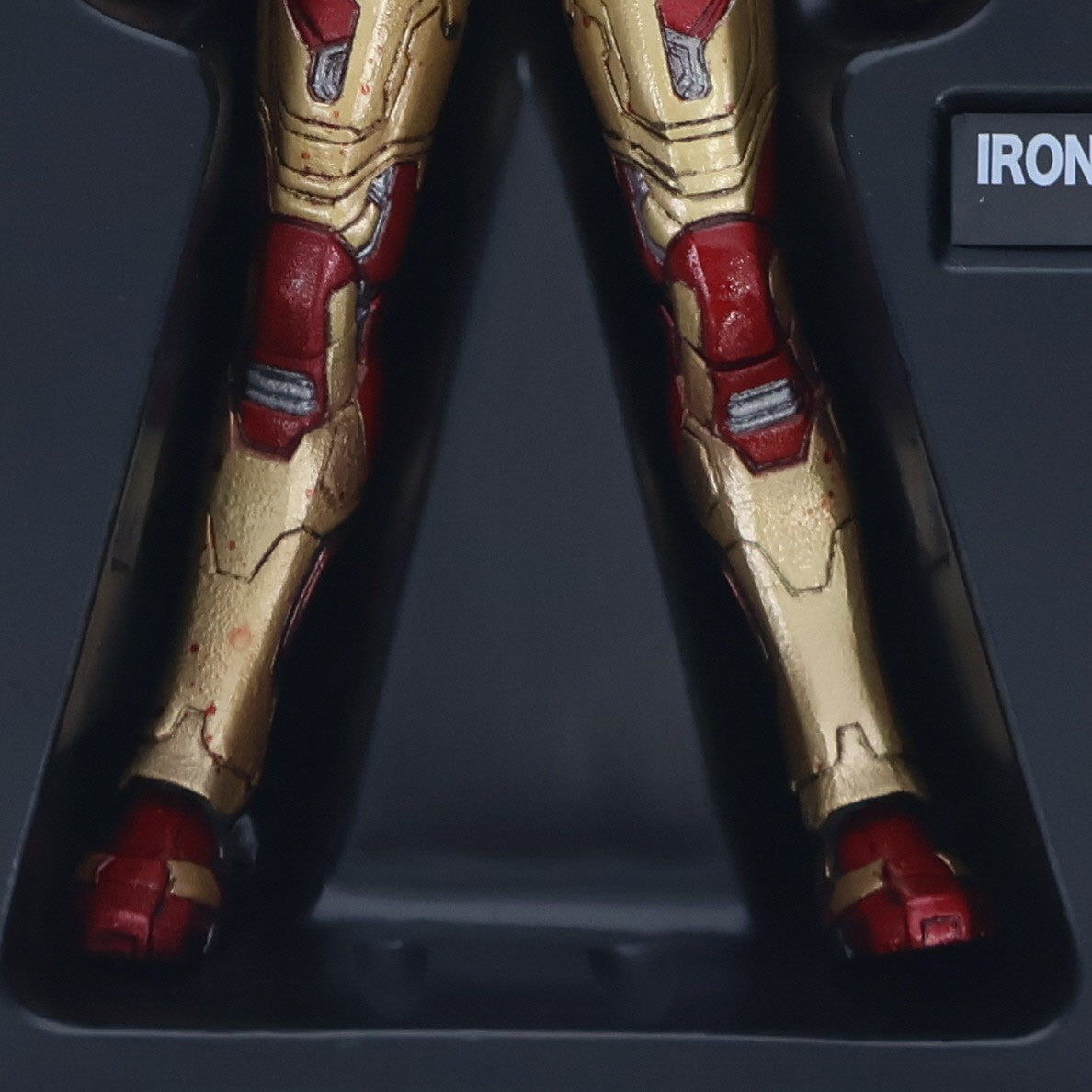 【中古即納】[FIG] 特撮リボルテック 049 アイアンマン マーク42 アイアンマン3 完成品 可動フィギュア 海洋堂(20140101)