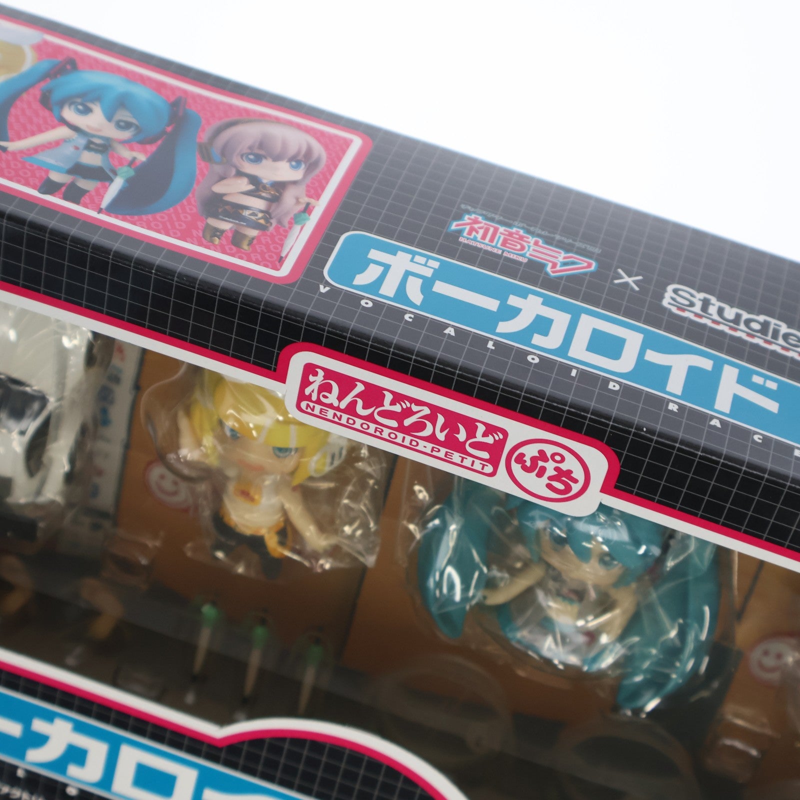 【中古即納】[FIG] 修正デカール無し ねんどろいどぷち ボーカロイド RQセット ホワイトカラー Ver(初音ミク&鏡音リン&巡音ルカ) キャラクター・ボーカル・シリーズ 完成品 可動フィギュア 売10 -うれてん-限定 StudieGLADR@cing/グッドスマイルレーシング(20091231)