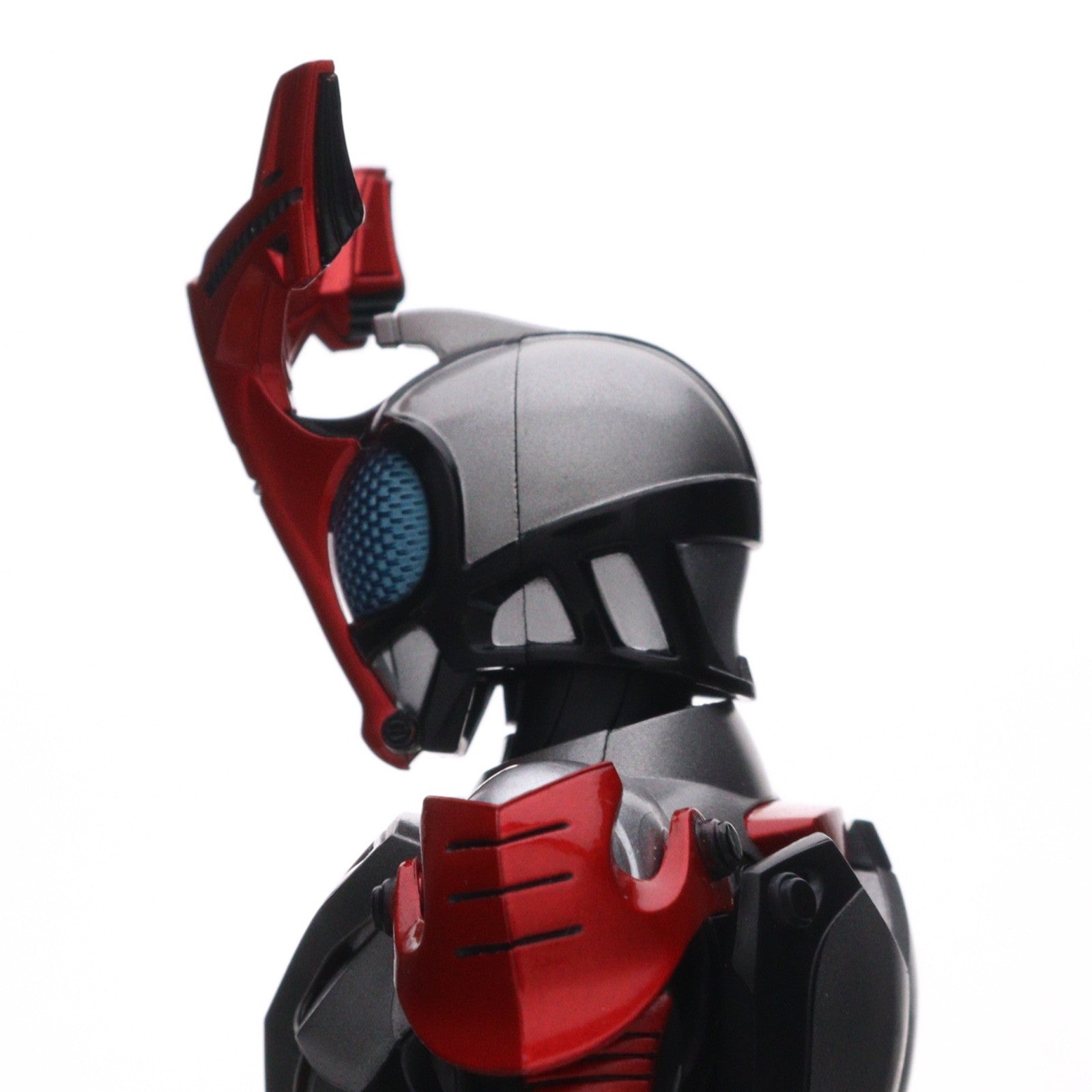 【中古即納】[FIG] 魂ウェブ商店限定 S.H.Figuarts(フィギュアーツ) 真骨彫製法 仮面ライダーカブト ハイパーフォーム 完成品 可動フィギュア バンダイ(20180228)