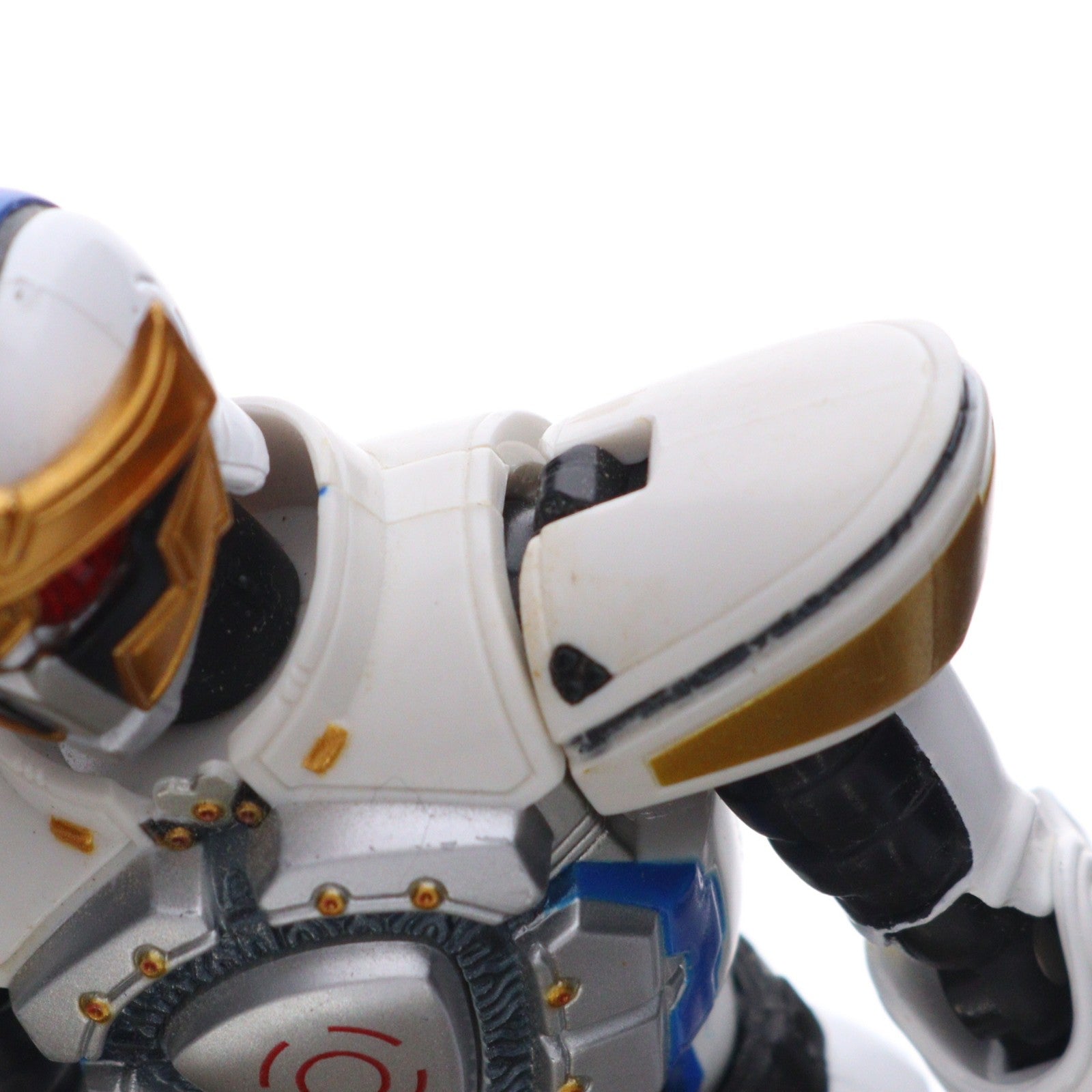 【中古即納】[FIG] S.H.Figuarts(フィギュアーツ) 仮面ライダーイクサ 仮面ライダーキバ 完成品 フィギュア バンダイ(20100123)