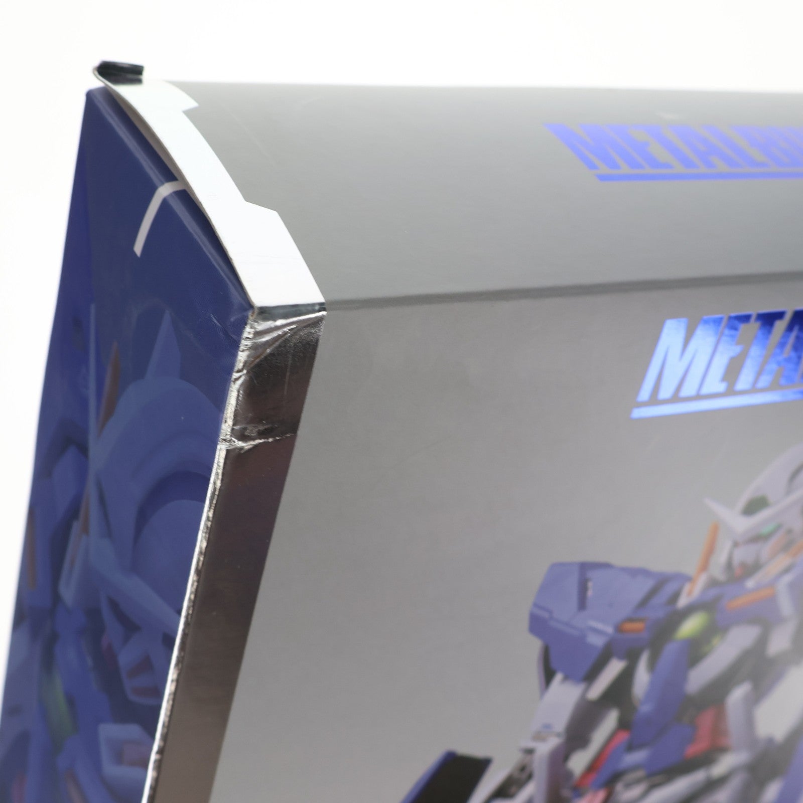 【中古即納】[FIG] METAL BUILD ガンダムエクシア&エクシアリペアIII 機動戦士ガンダム00(ダブルオー) 完成品 可動フィギュア バンダイ(20160811)