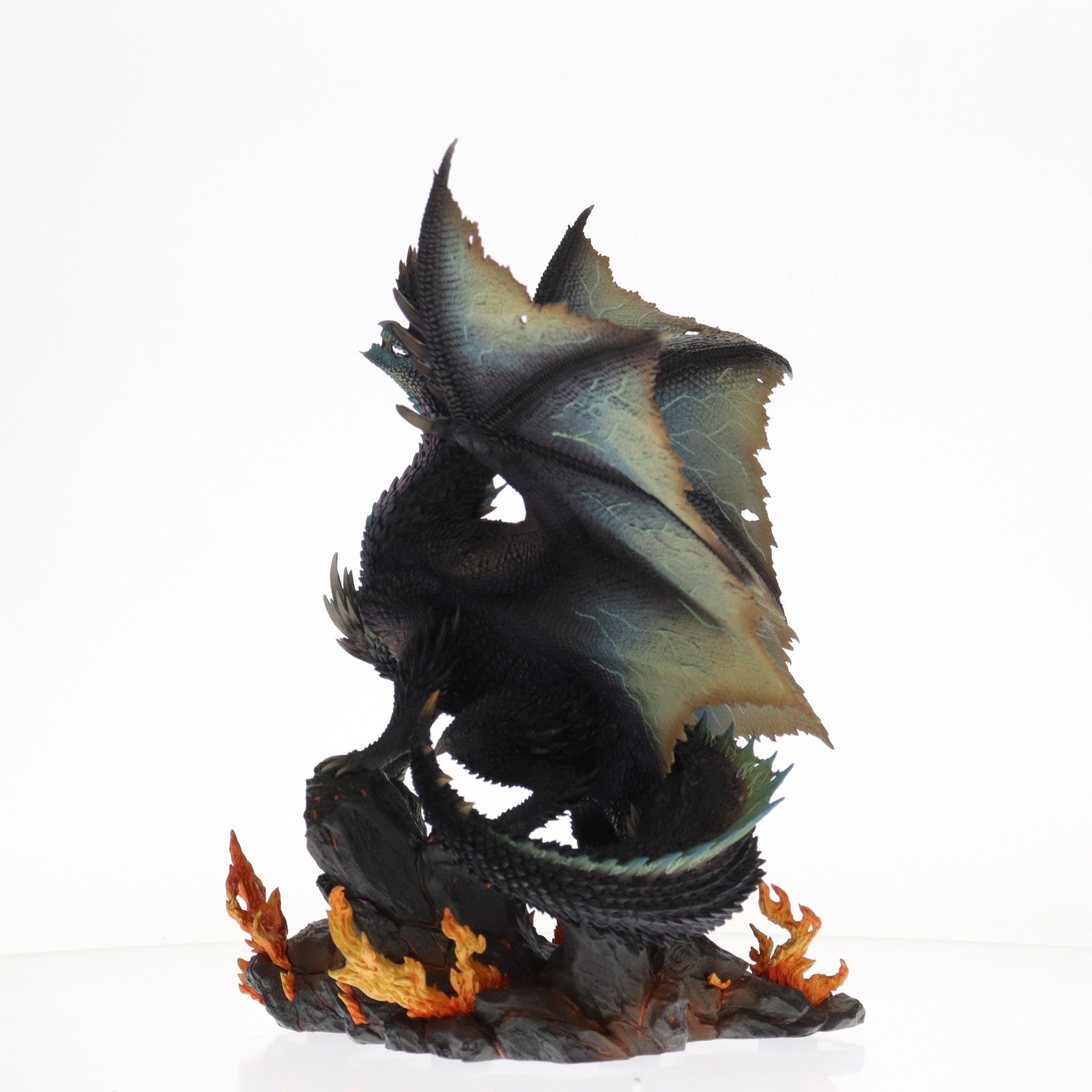 【中古即納】[FIG] (再販) カプコンフィギュアビルダー クリエイターズモデル 煌黒龍 アルバトリオン モンスターハンター 完成品 フィギュア カプコン(20250331)