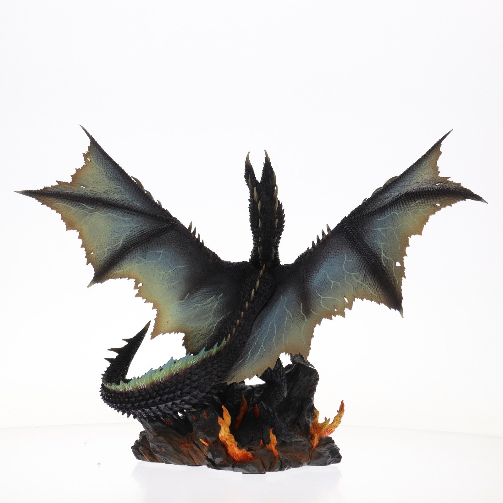 【中古即納】[FIG] (再販) カプコンフィギュアビルダー クリエイターズモデル 煌黒龍 アルバトリオン モンスターハンター 完成品 フィギュア カプコン(20250331)