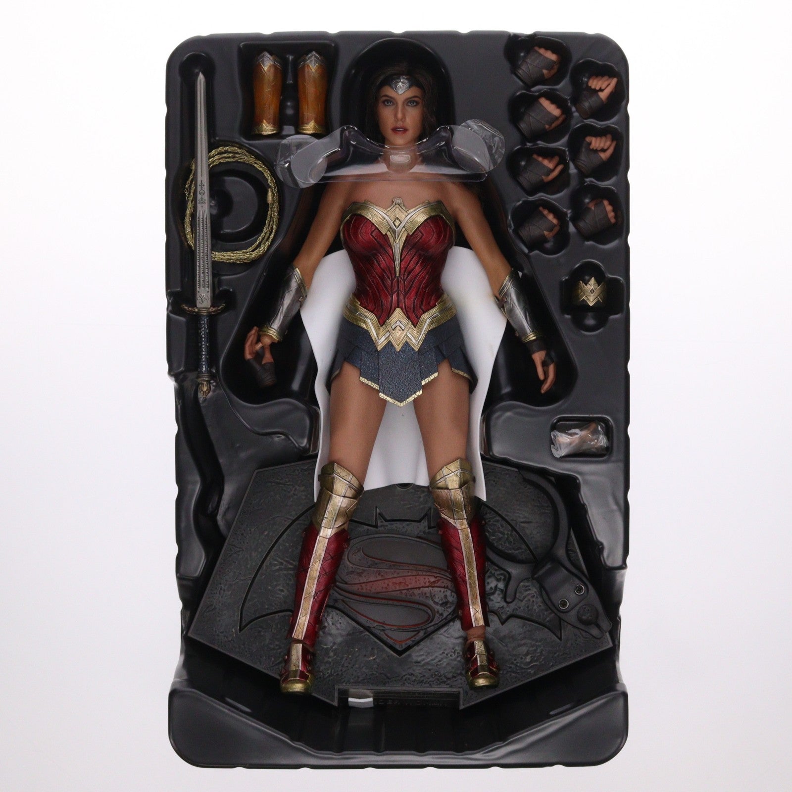 【中古即納】[FIG] ムービー・マスターピース ワンダーウーマン バットマン vs スーパーマン ジャスティスの誕生 1/6 完成品 可動フィギュア(MM#359) ホットトイズ(20170826)