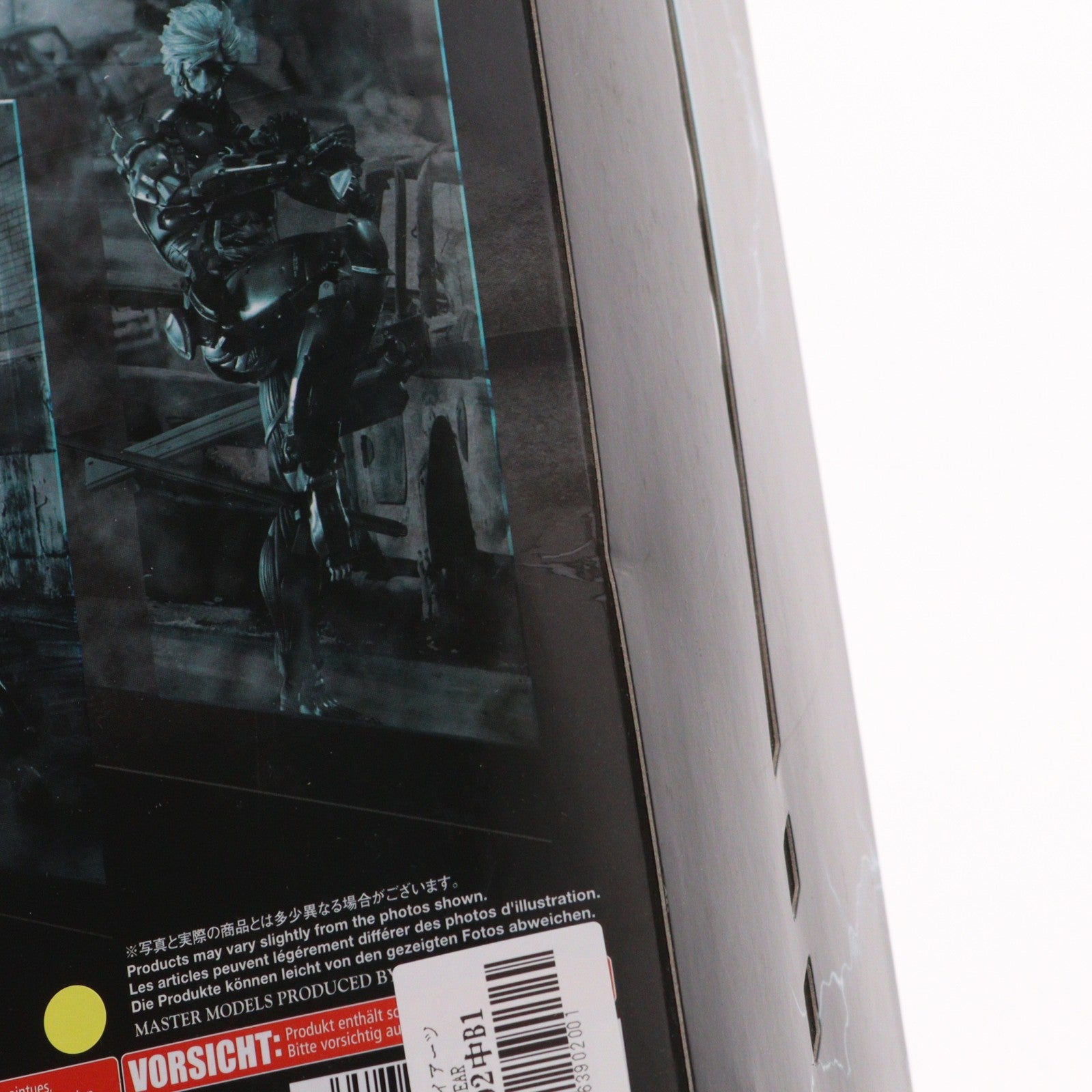 【中古即納】[FIG] PLAY ARTS改(プレイアーツ改) 雷電 METAL GEAR RISING REVENGEANCE 完成品 可動フィギュア スクウェア・エニックス(20130222)