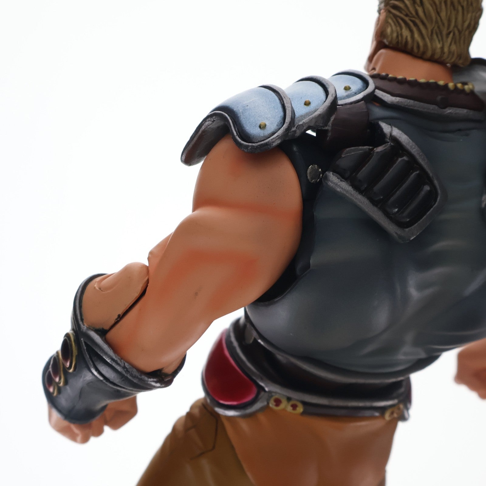 【中古即納】[FIG] 北斗の拳200X アクションフィギュア ラオウ Ver.2(白マント) 完成品 可動フィギュア 海洋堂(20021117)
