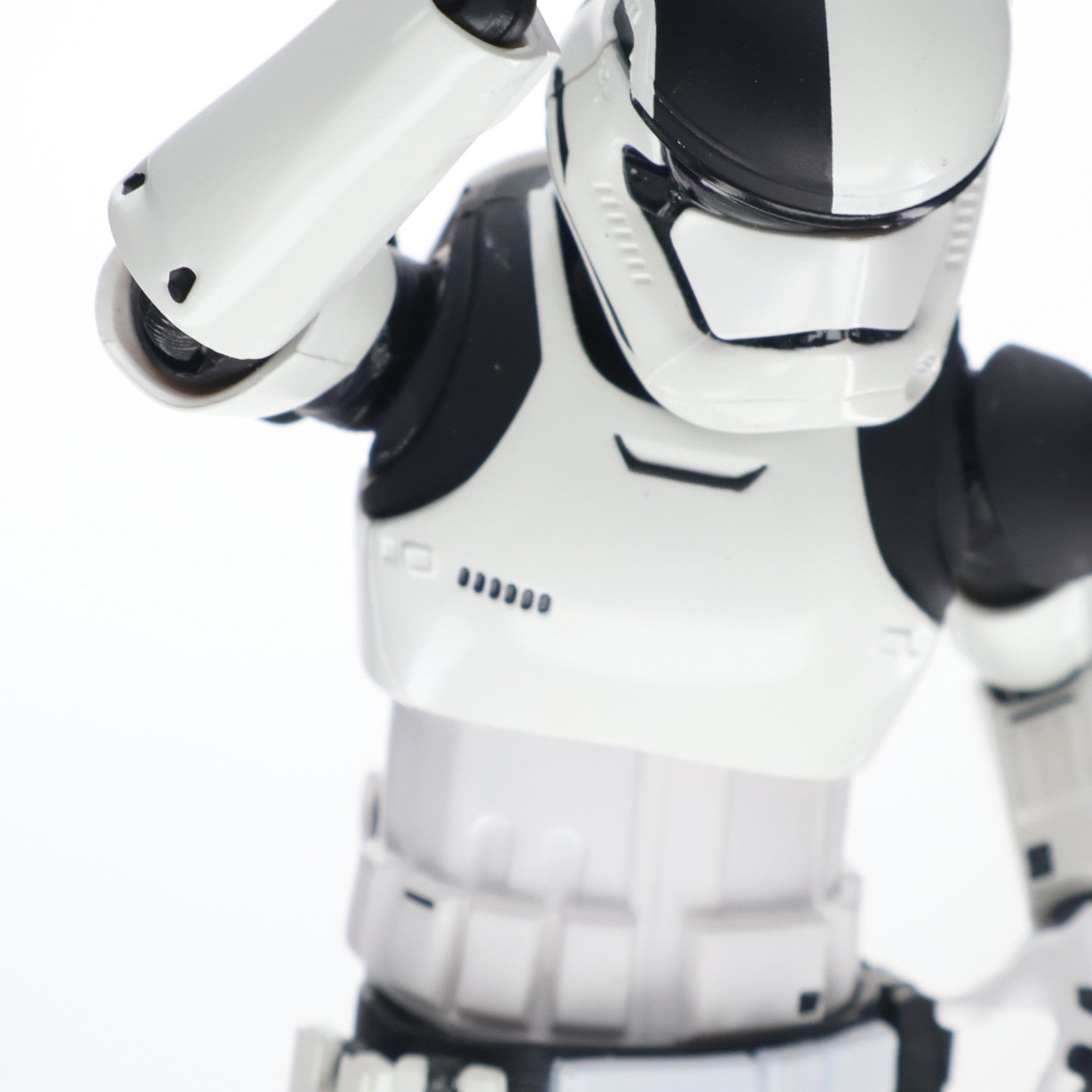 【中古即納】[FIG] S.H.Figuarts(フィギュアーツ) ファースト・オーダー・エクセキューショナー(THE LAST JEDI) STAR WARS(スター・ウォーズ)/最後のジェダイ 完成品 可動フィギュア バンダイ(20171028)
