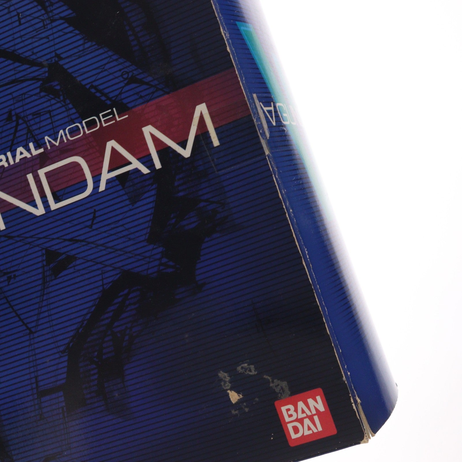 【中古即納】[FIG] NEWマテリアルモデル ∀ガンダム(ターンエーガンダム) 完成品 可動フィギュア バンダイ(19991101)