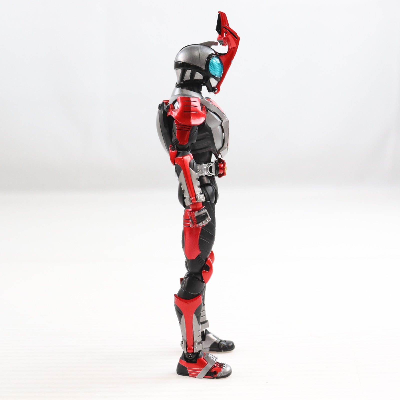 【中古即納】[FIG] スリーブ無し CTM会員限定 S.H.Figuarts(フィギュアーツ) 真骨彫製法 仮面ライダーカブト ハイパーフォーム 真骨彫製法 10th Anniversary Ver. 完成品 可動フィギュア バンダイスピリッツ(20241130)